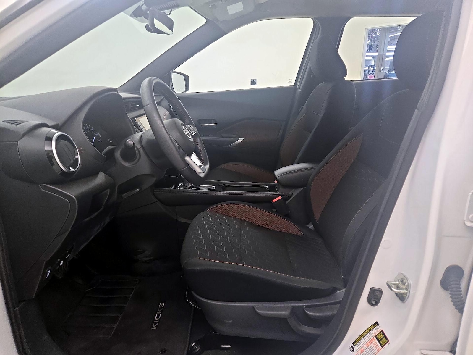 2024 Nissan Kicks SR - Photo 12