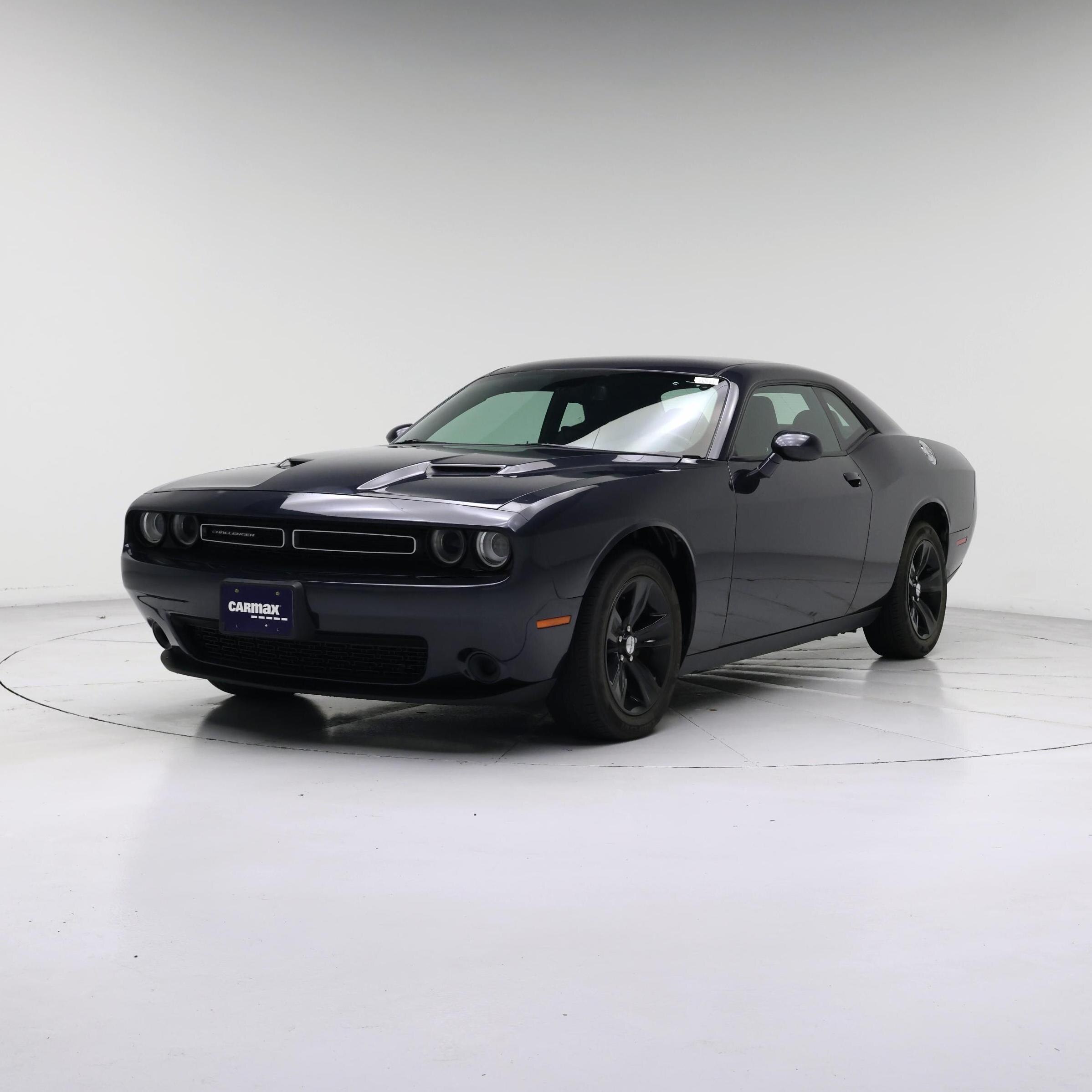Thumbnail: 2017 Dodge Challenger - 4