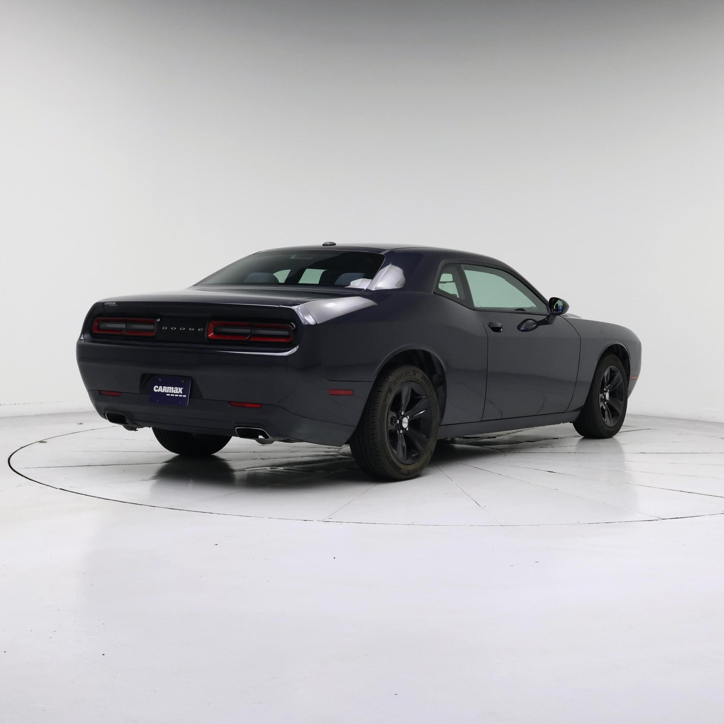 Thumbnail: 2017 Dodge Challenger - 8