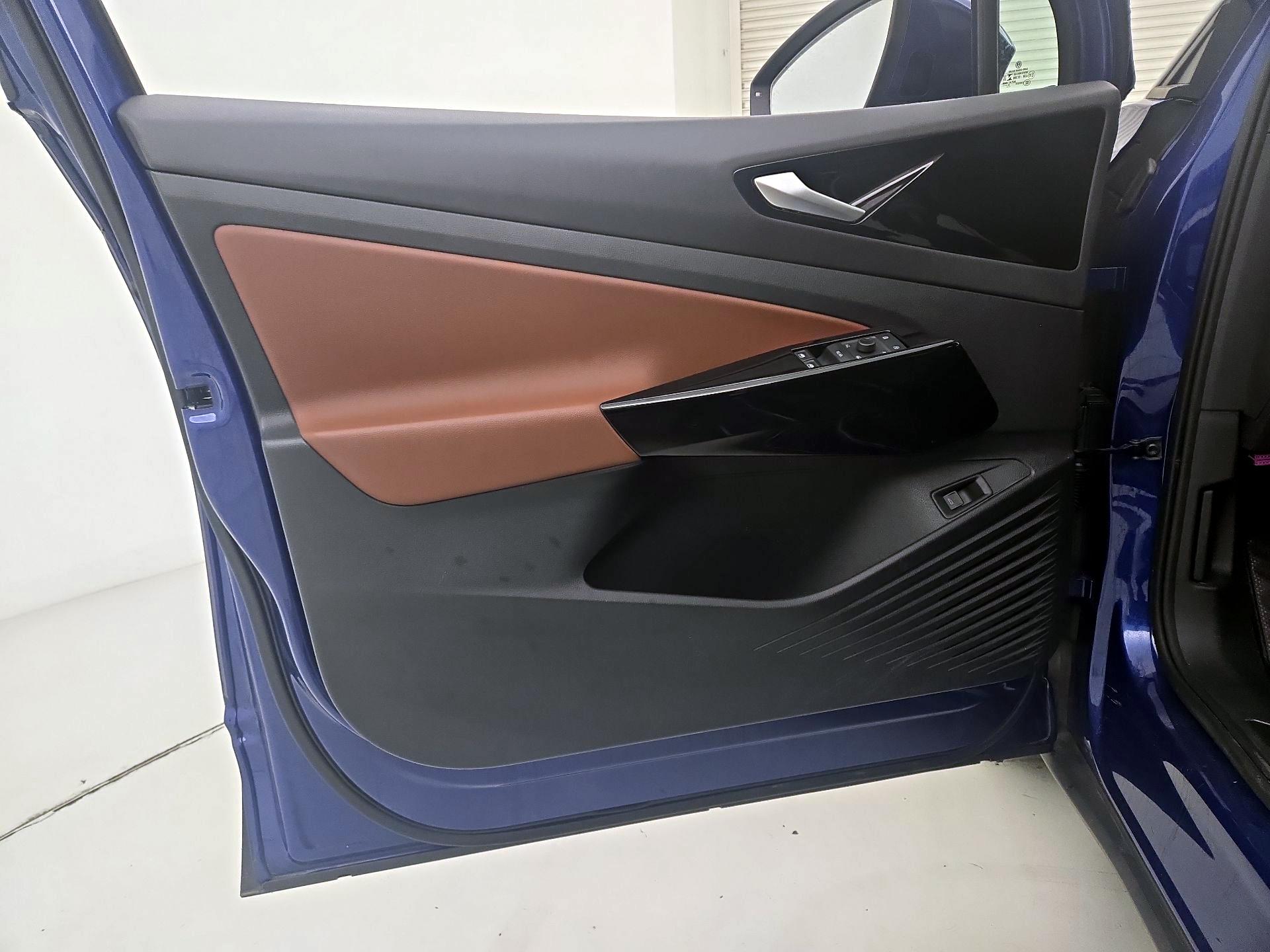 Thumbnail: 2021 Volkswagen ID.4 - 12