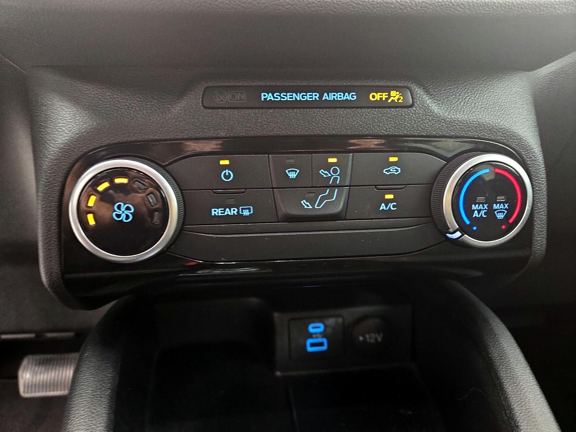 Thumbnail: 2022 Ford Escape - 14