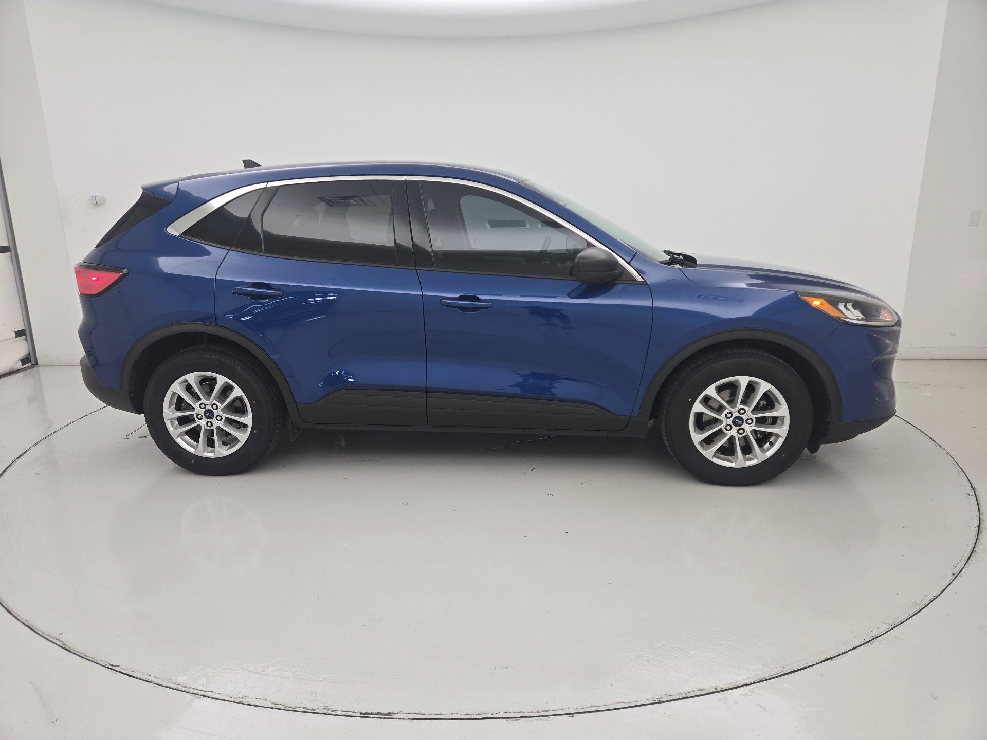 Thumbnail: 2022 Ford Escape - 4