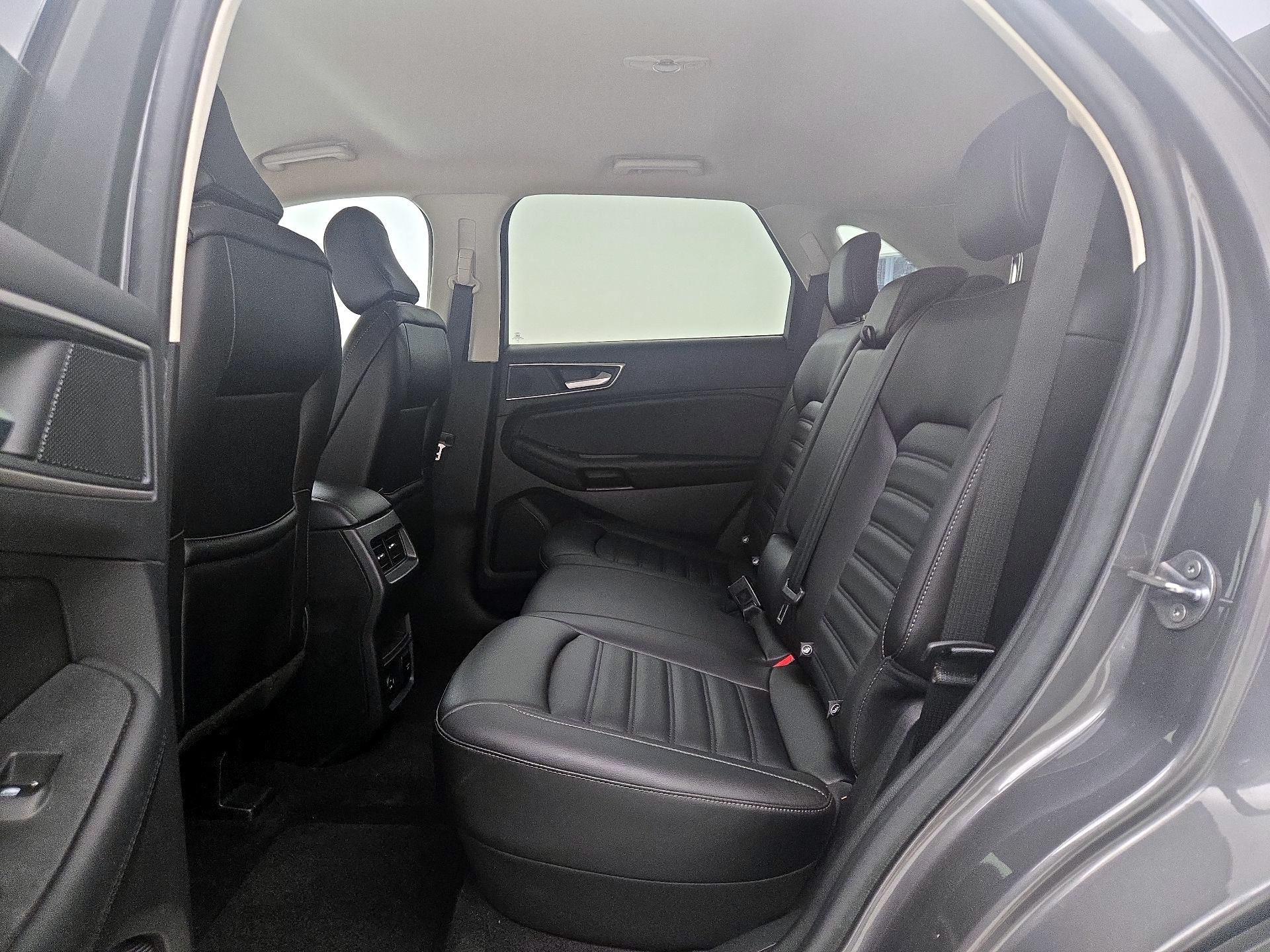 Thumbnail: 2021 Ford Edge - 19