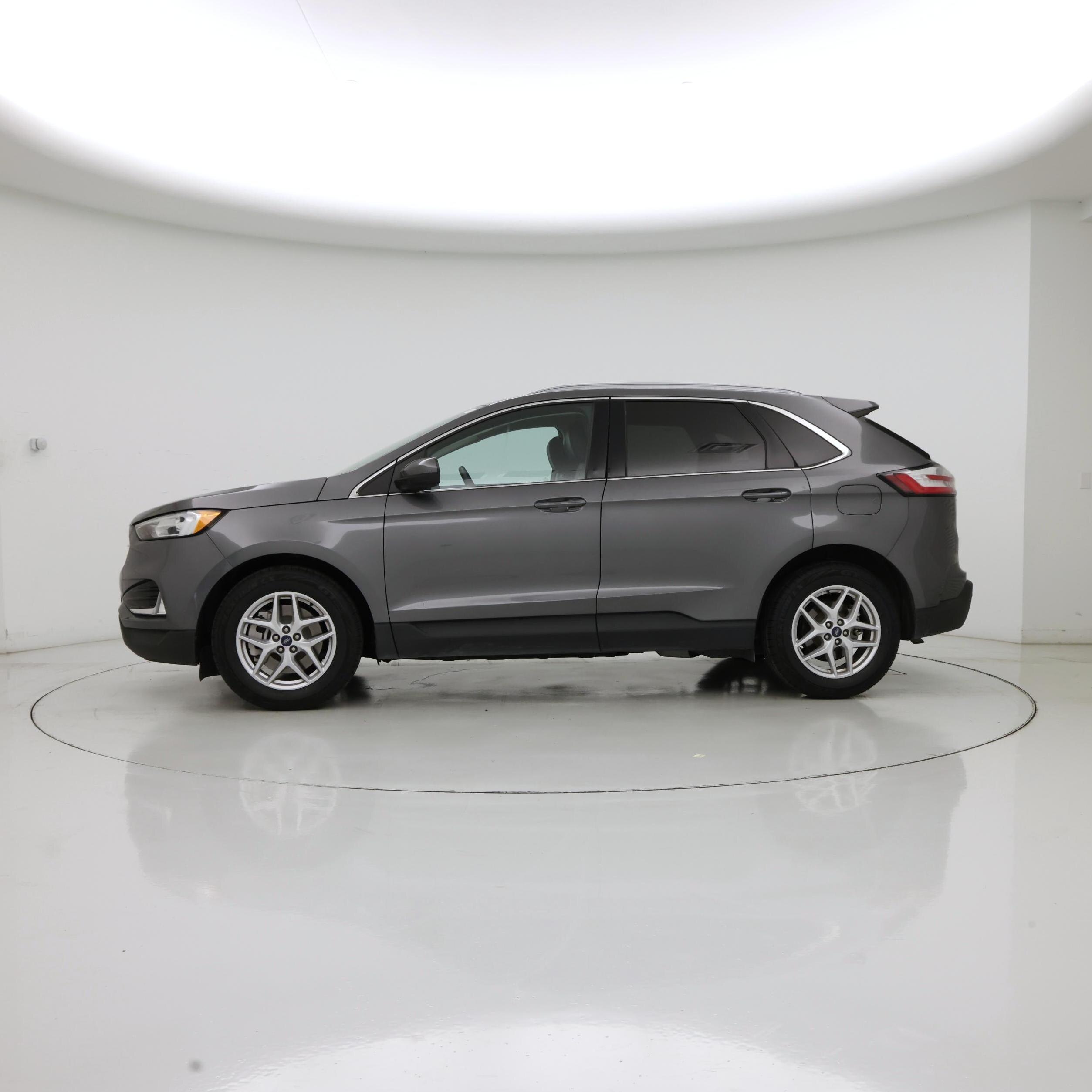 Thumbnail: 2021 Ford Edge - 3