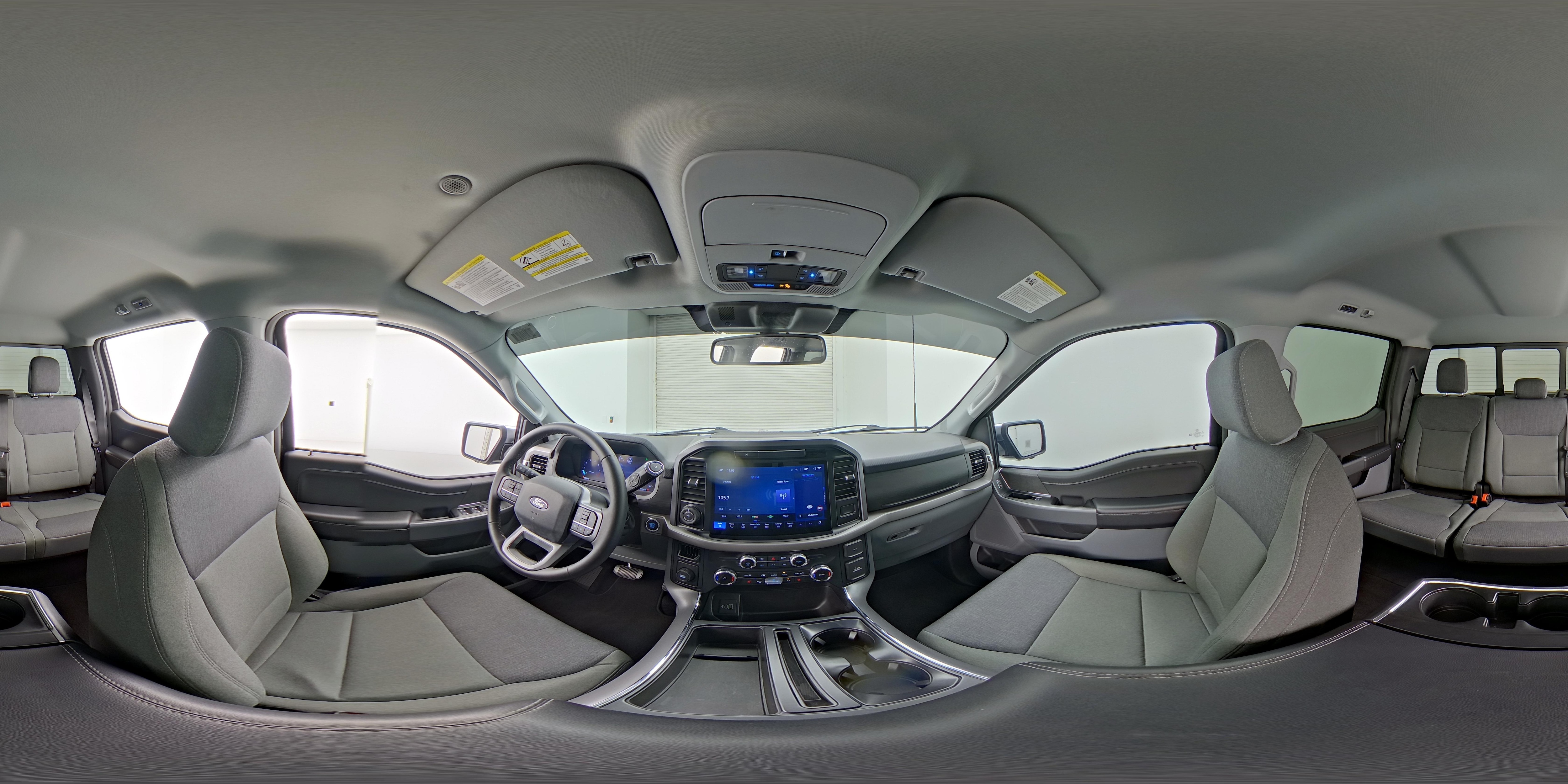 2025 Ford F-150 XLT - Photo 25