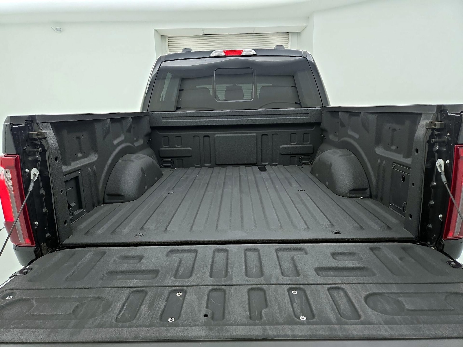 2025 Ford F-150 XLT - Photo 22