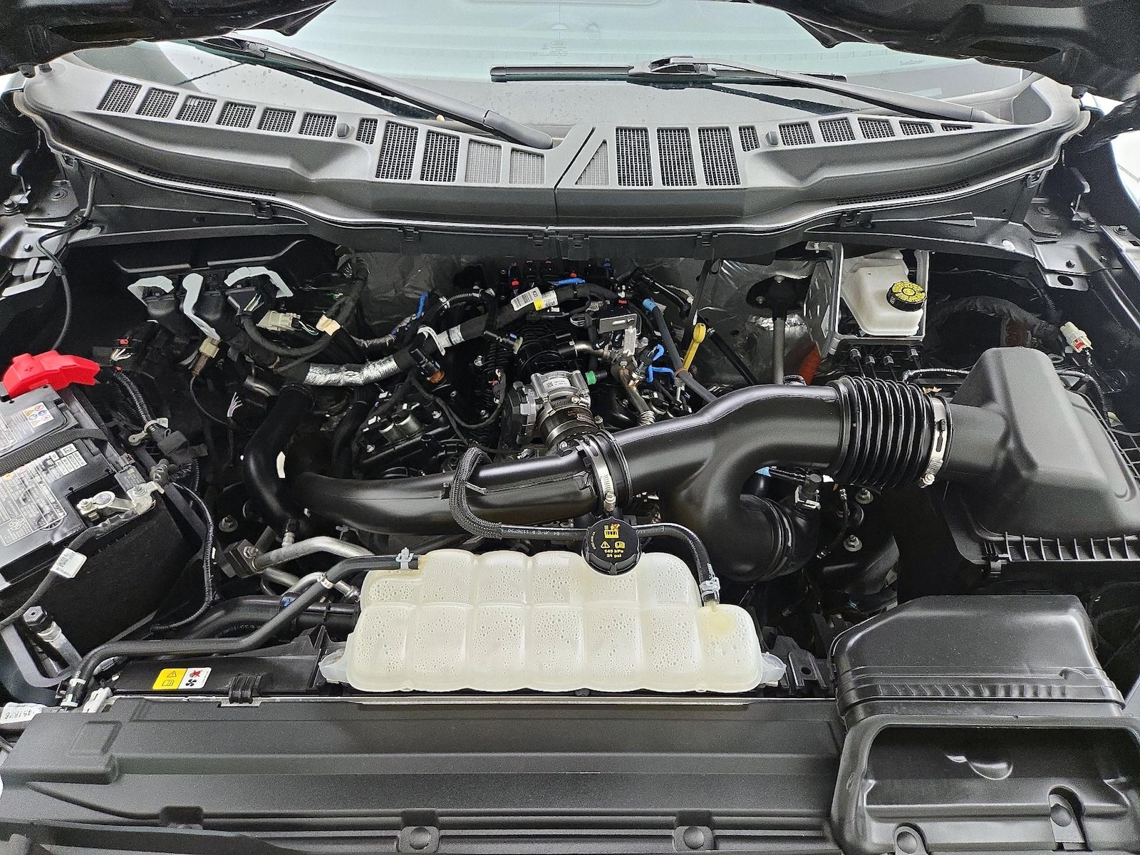 2025 Ford F-150 XLT - Photo 23