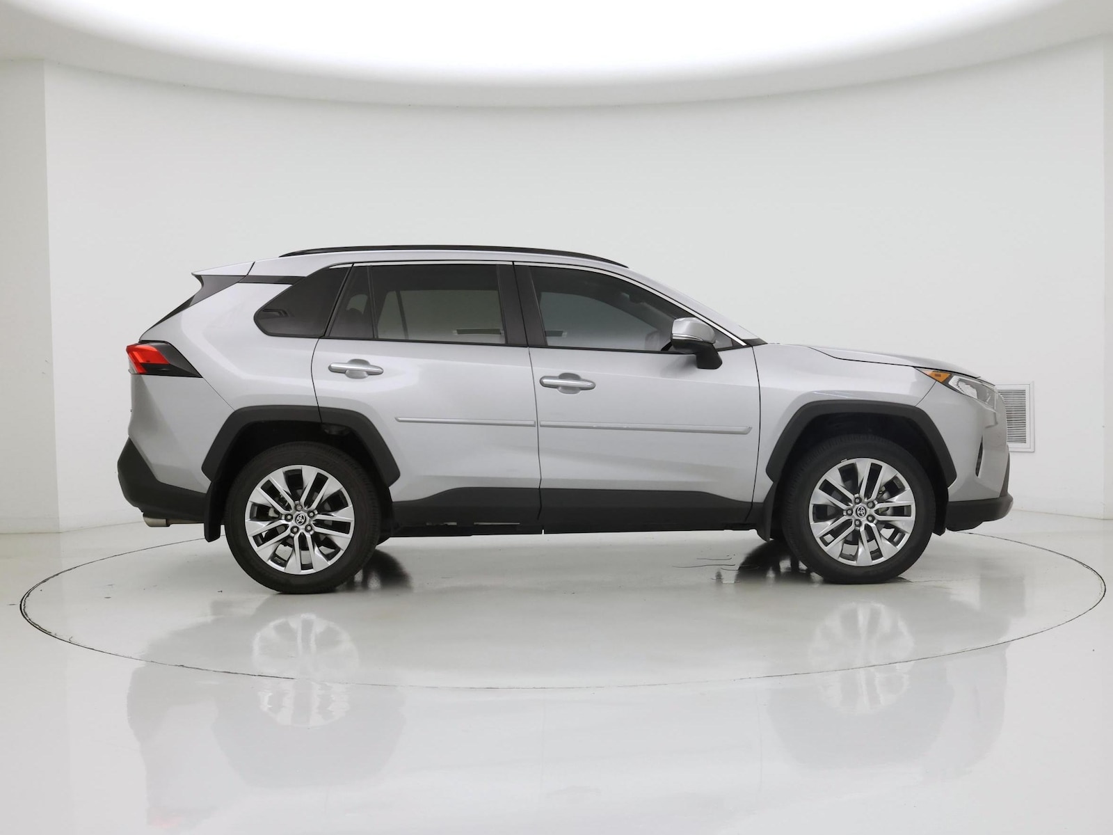 2021 Toyota RAV4 Limited - Photo 8
