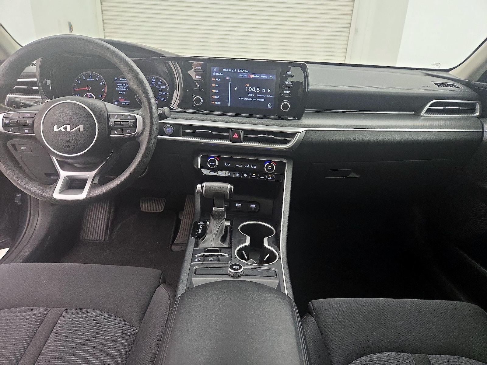 2023 Kia K5 LXS - Photo 10