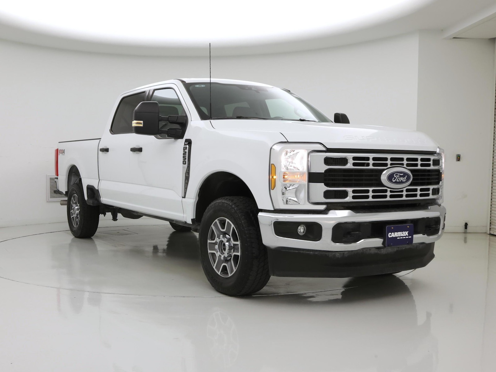 2025 Ford F-250 Super Duty XLT - Photo 2