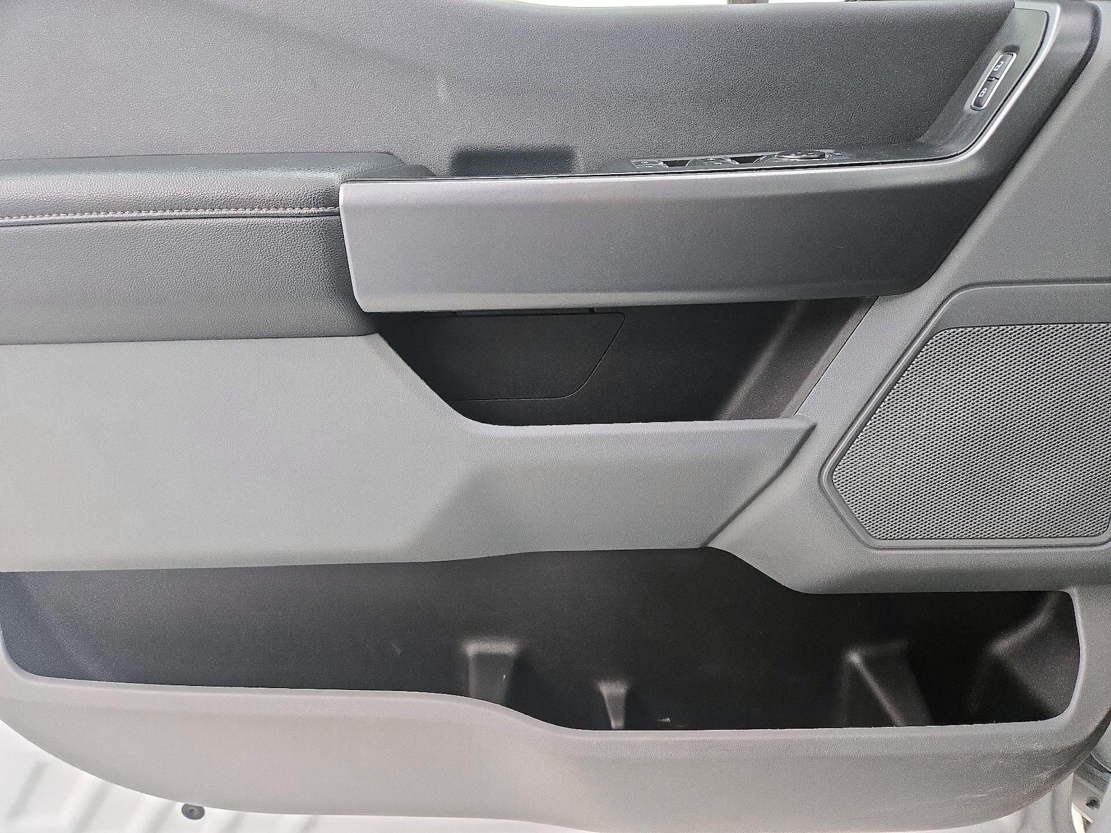 2025 Ford F-250 Super Duty XLT - Photo 13