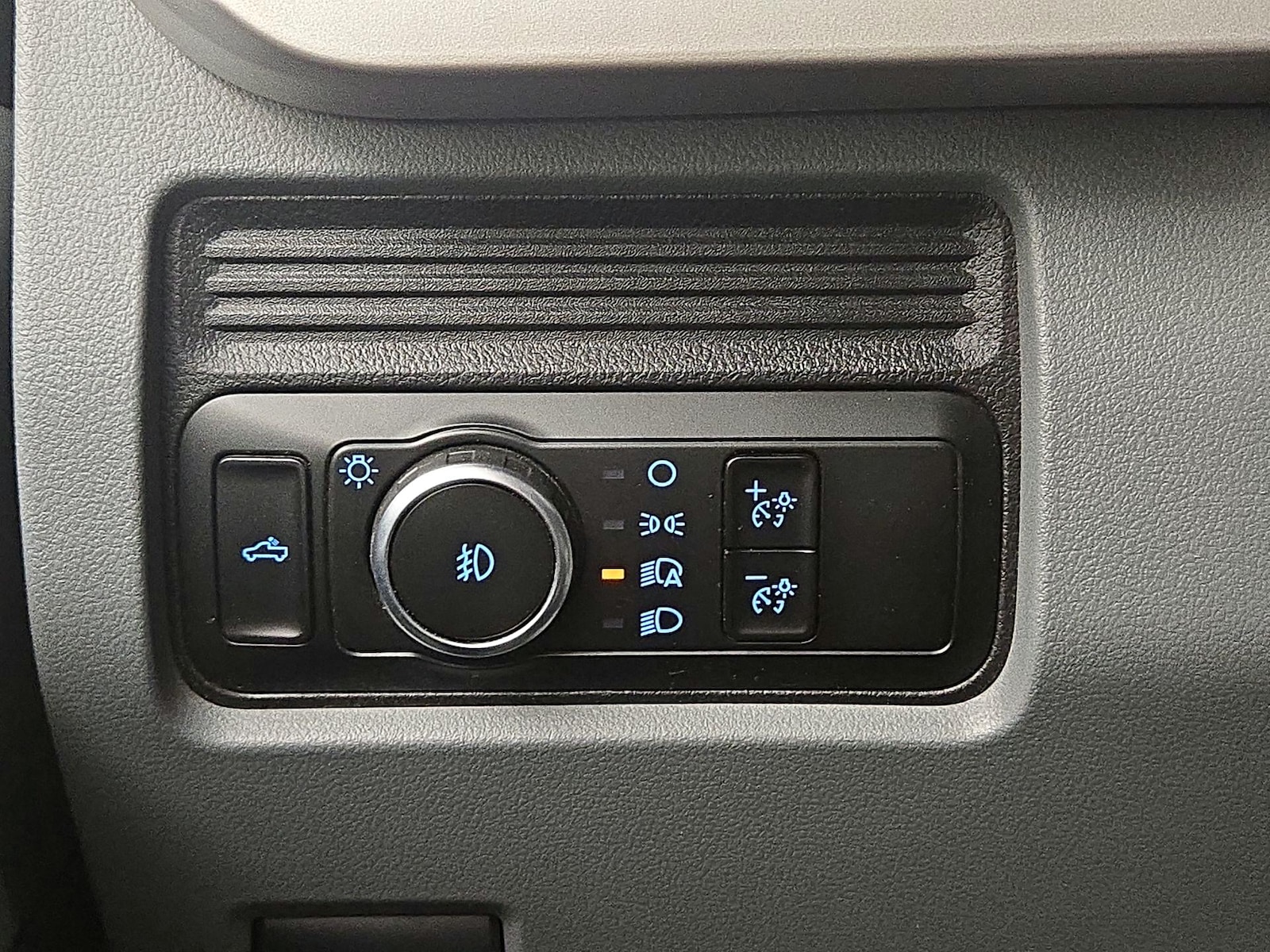 2025 Ford F-250 Super Duty XLT - Photo 14
