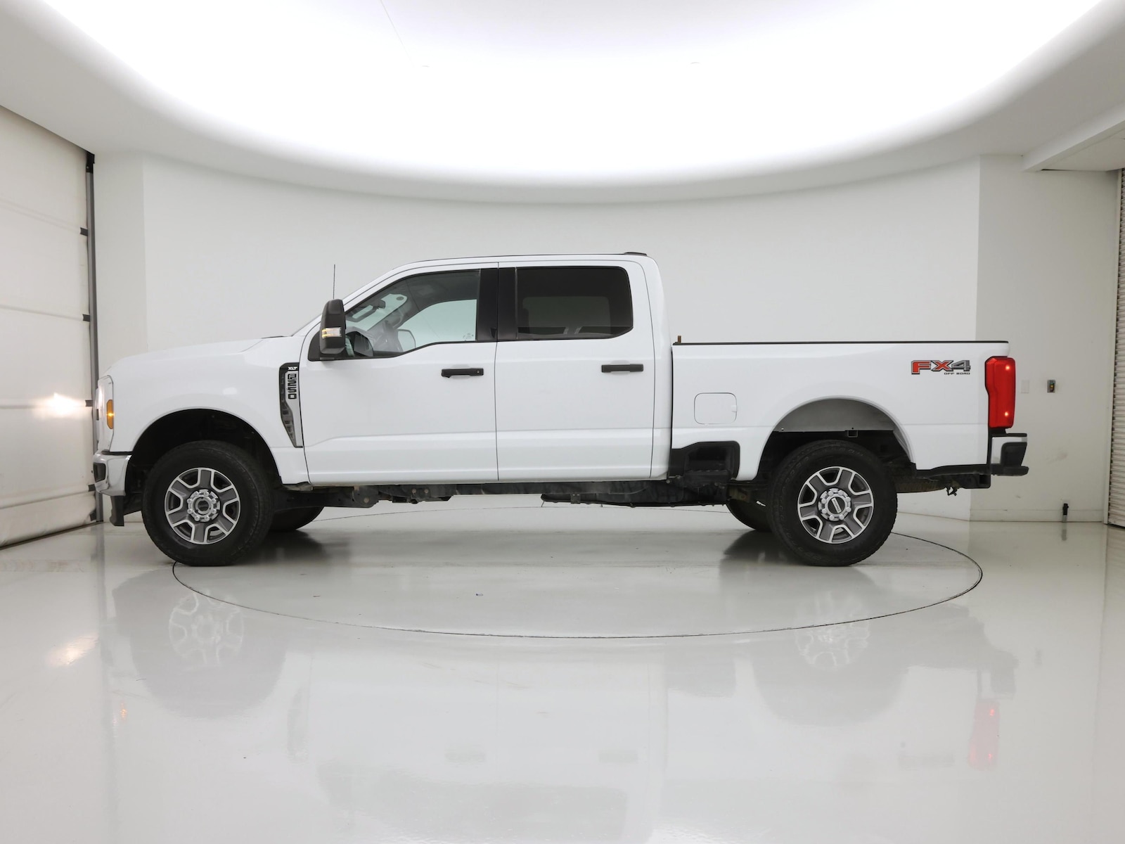 2025 Ford F-250 Super Duty XLT - Photo 4