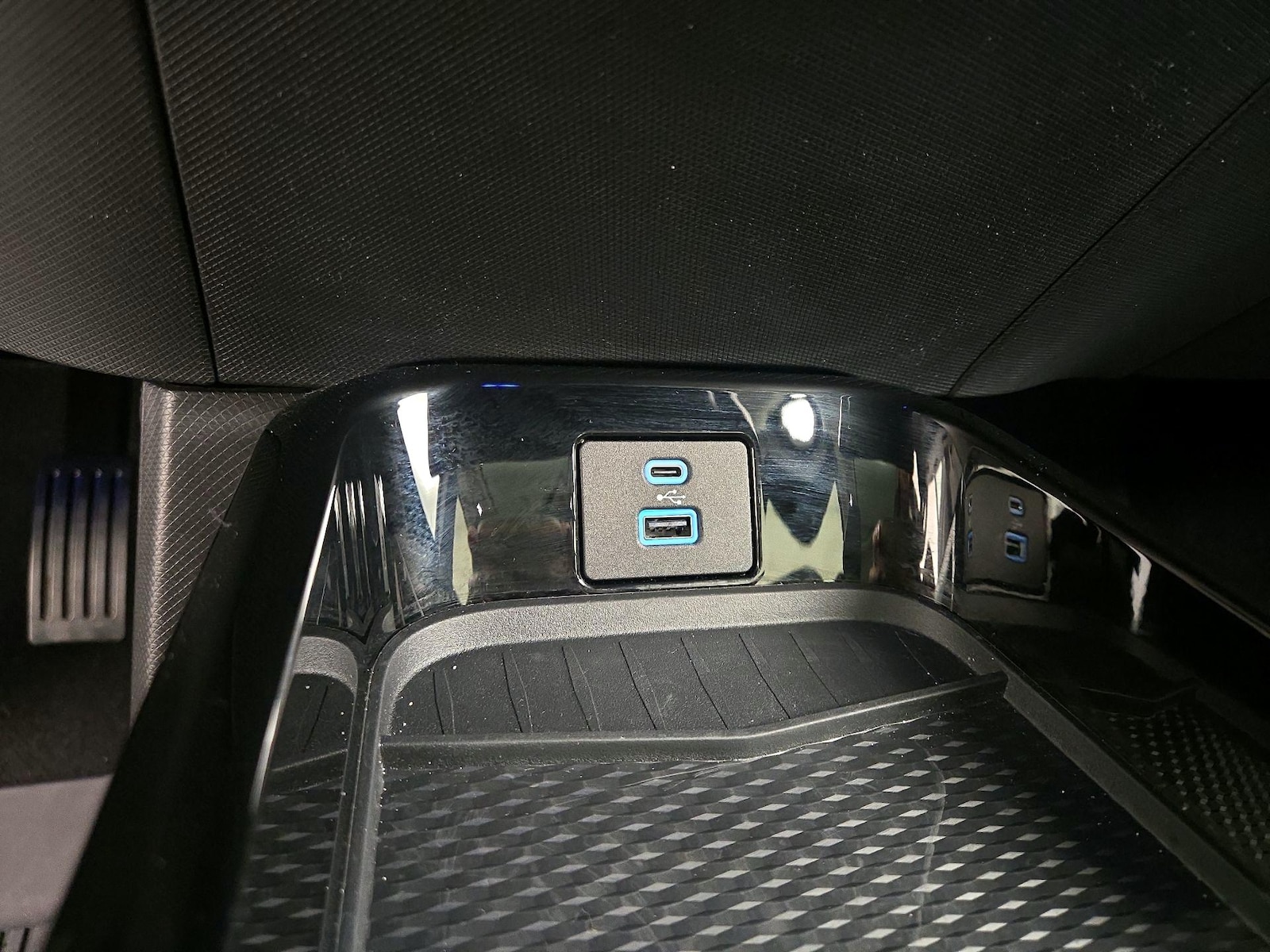 2023 Ford Mustang Mach-E Premium RWD - Photo 18