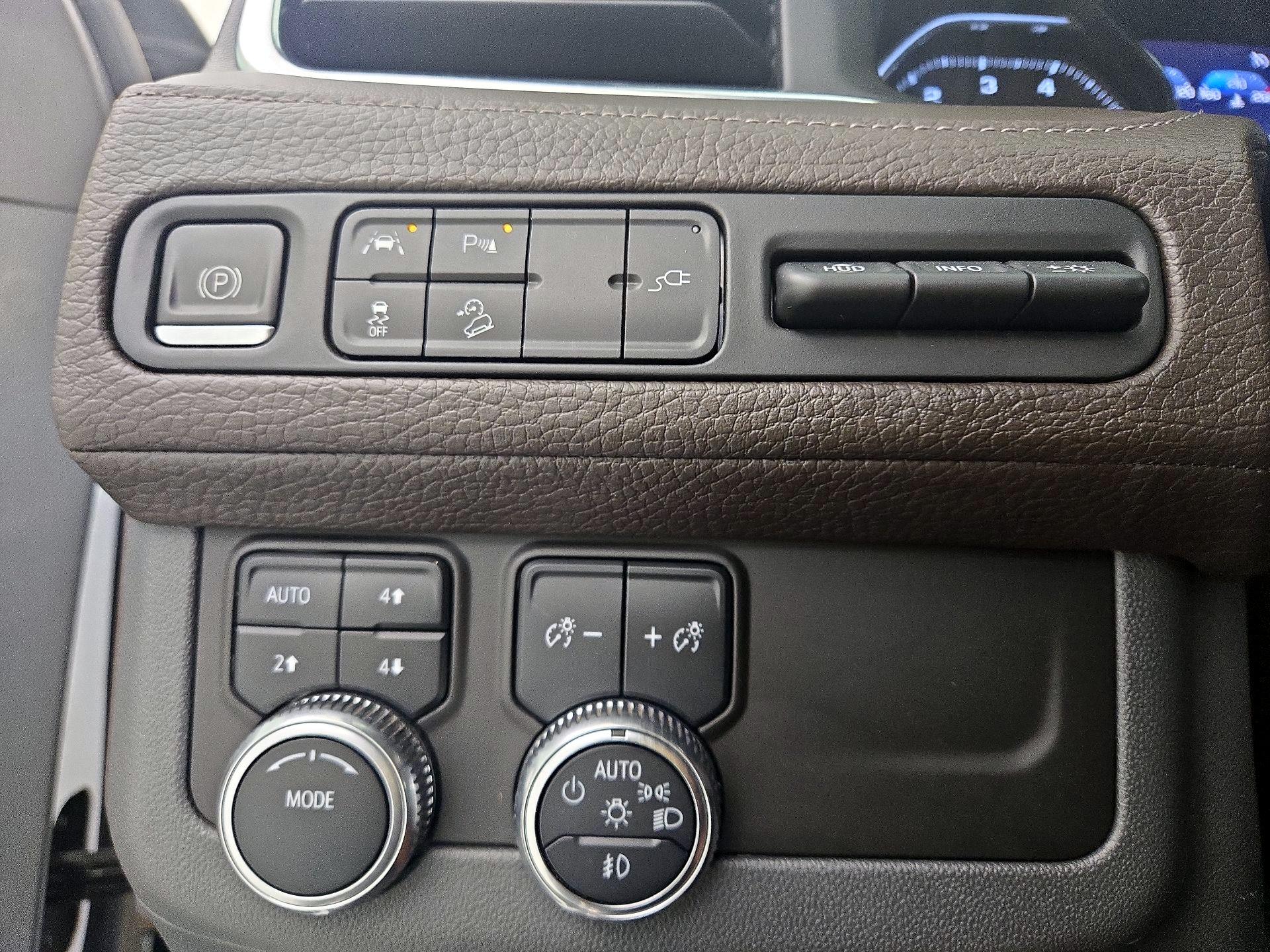 Thumbnail: 2021 GMC Yukon XL - 11