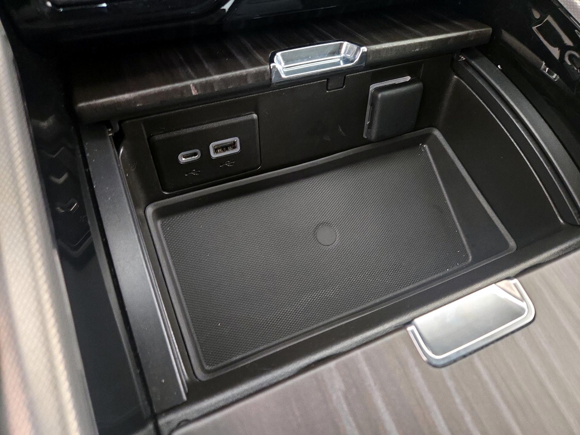Thumbnail: 2021 GMC Yukon XL - 16