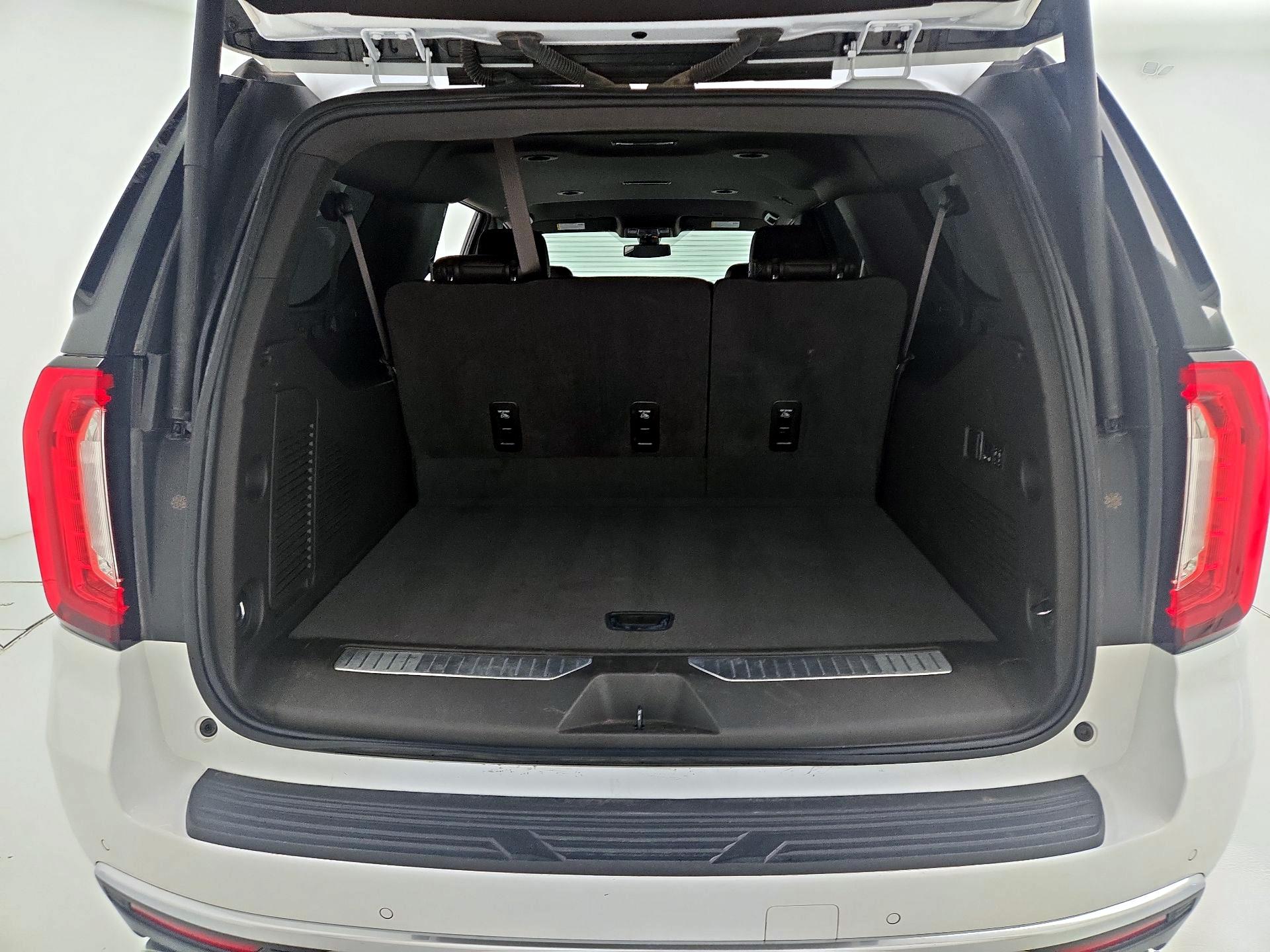 Thumbnail: 2021 GMC Yukon XL - 19