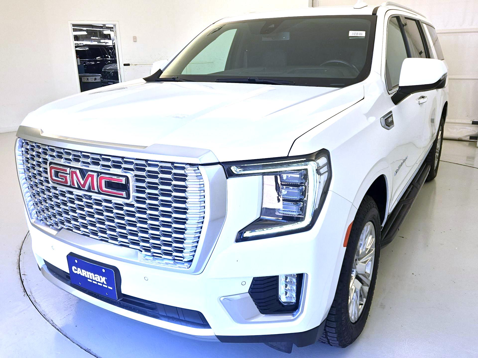 Thumbnail: 2021 GMC Yukon XL - 3
