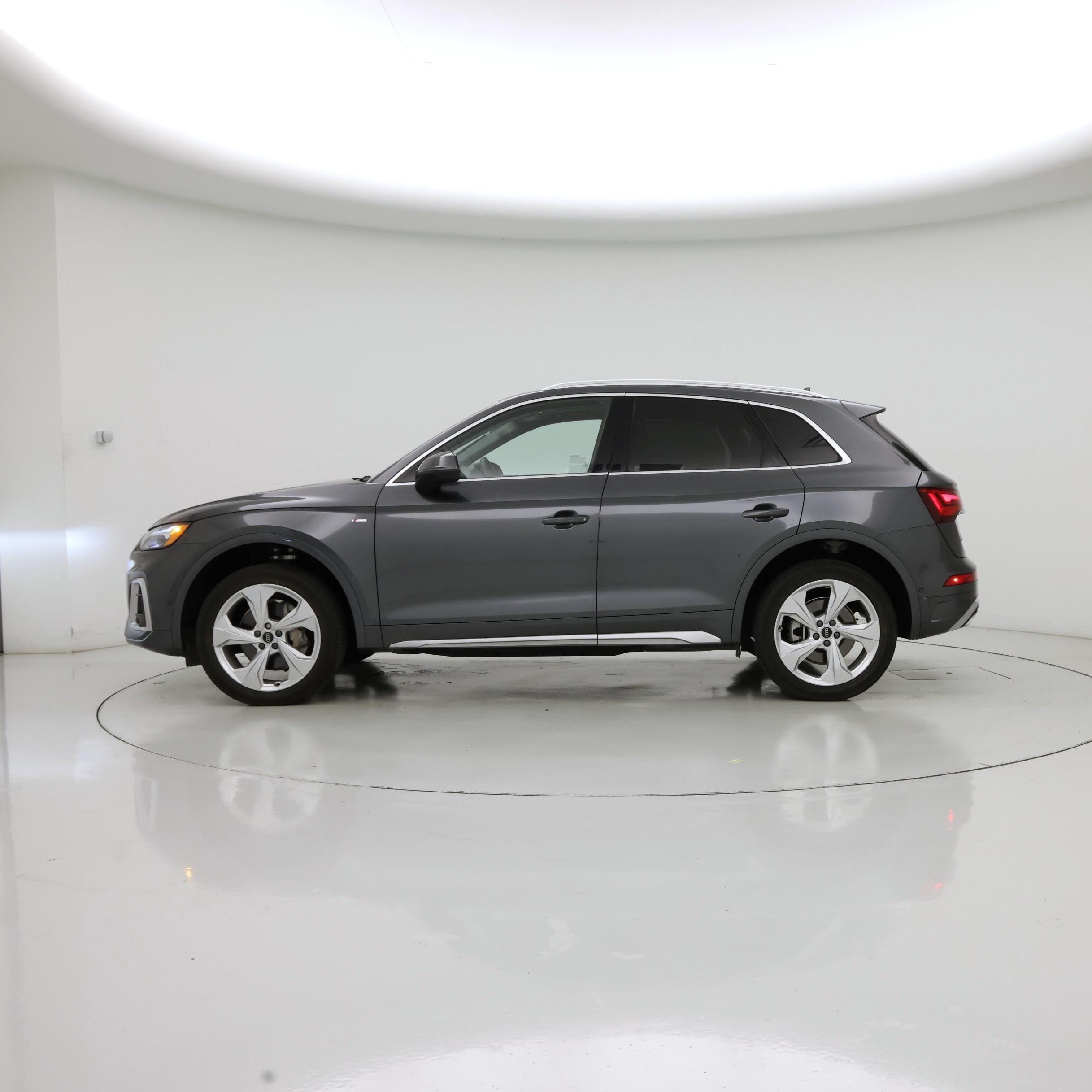 Thumbnail: 2023 Audi Q5 - 3