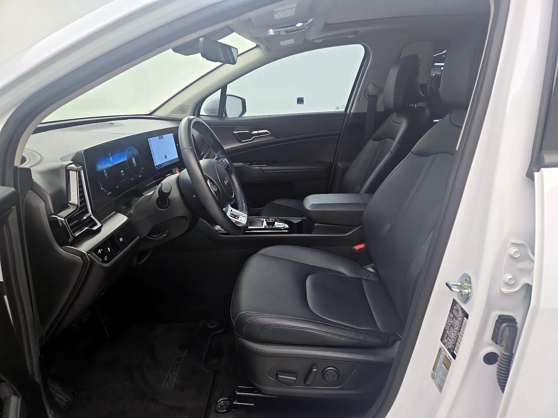 Thumbnail: 2023 Kia Sportage - 9