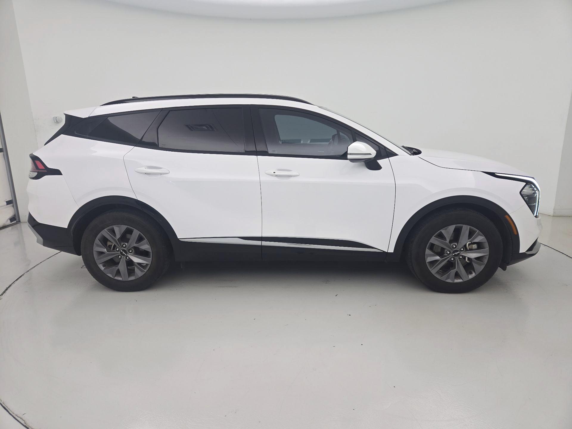 Thumbnail: 2023 Kia Sportage - 4