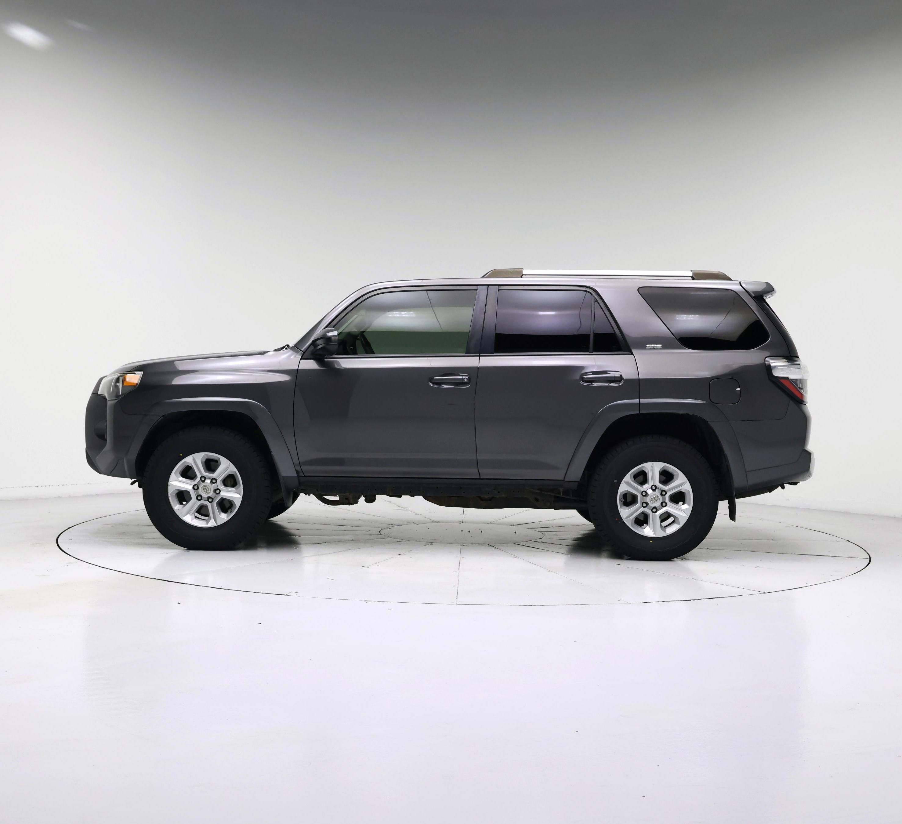 Thumbnail: 2019 Toyota 4Runner - 3