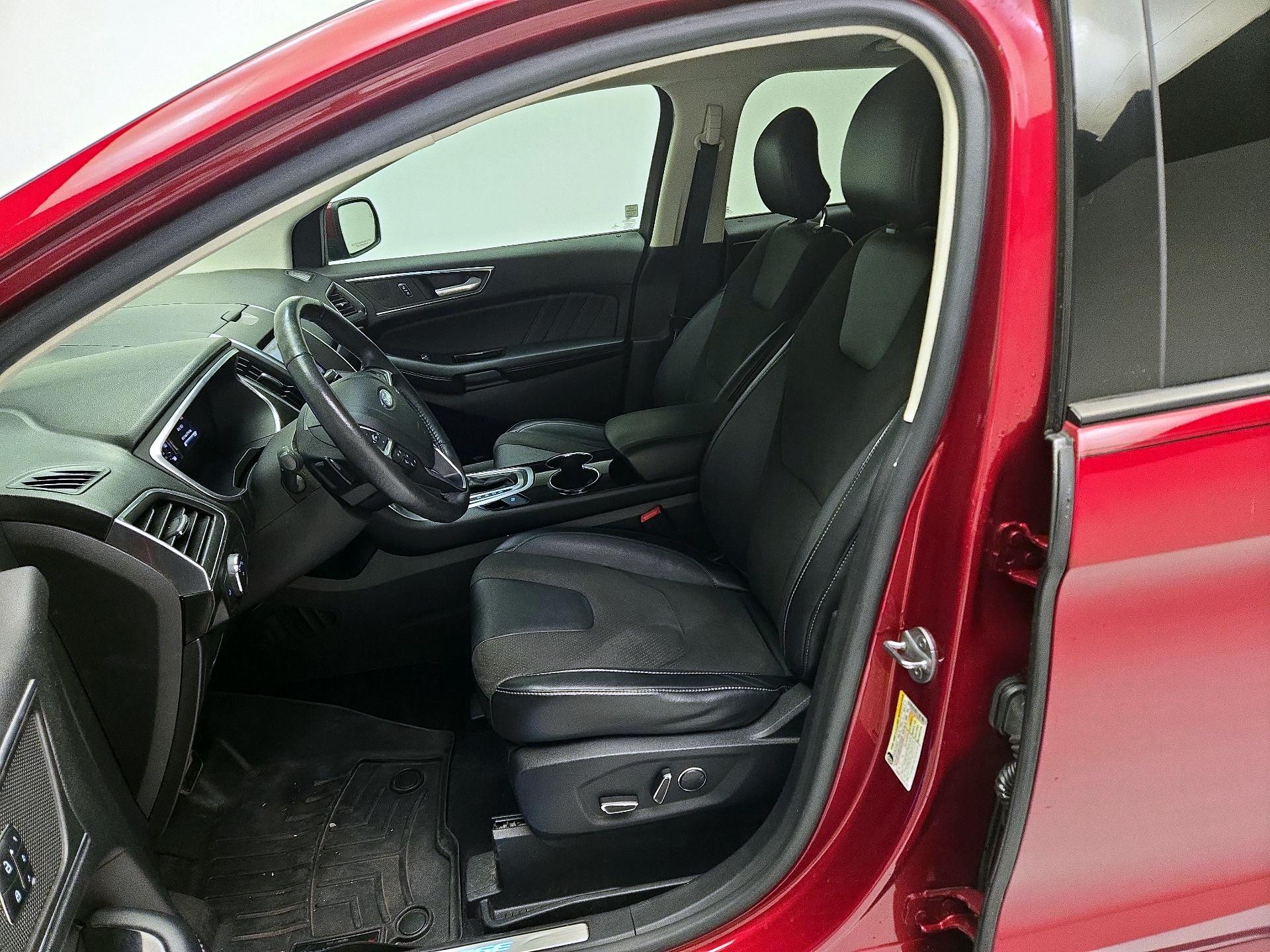 Thumbnail: 2015 Ford Edge - 9