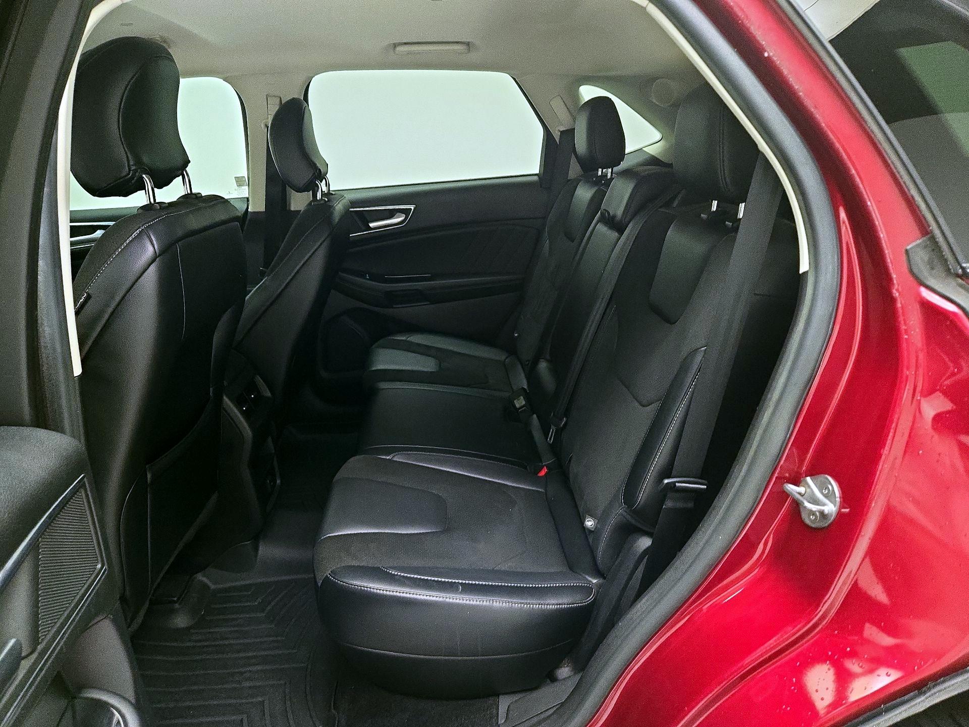 Thumbnail: 2015 Ford Edge - 18