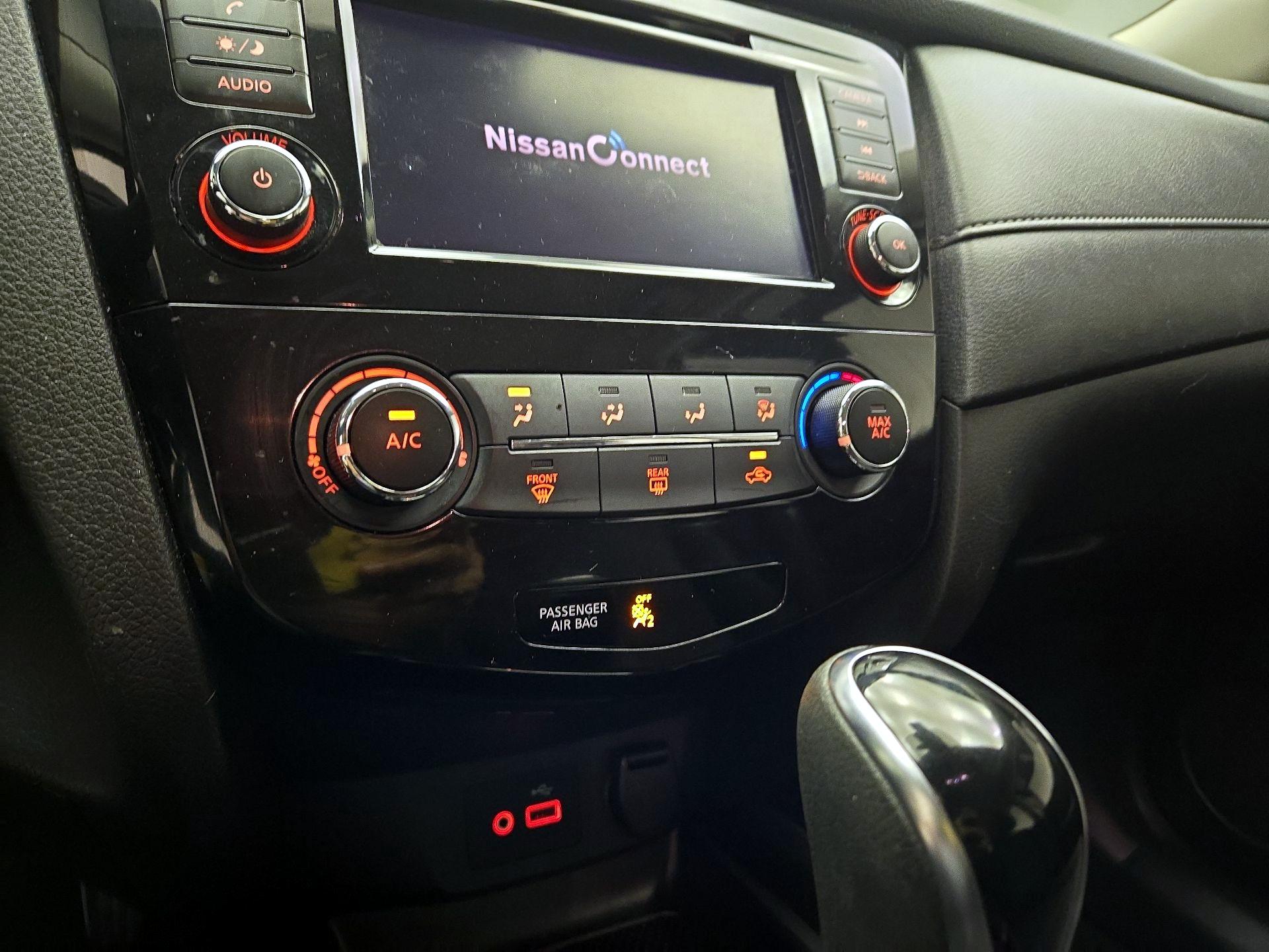 Thumbnail: 2020 Nissan Rogue - 14
