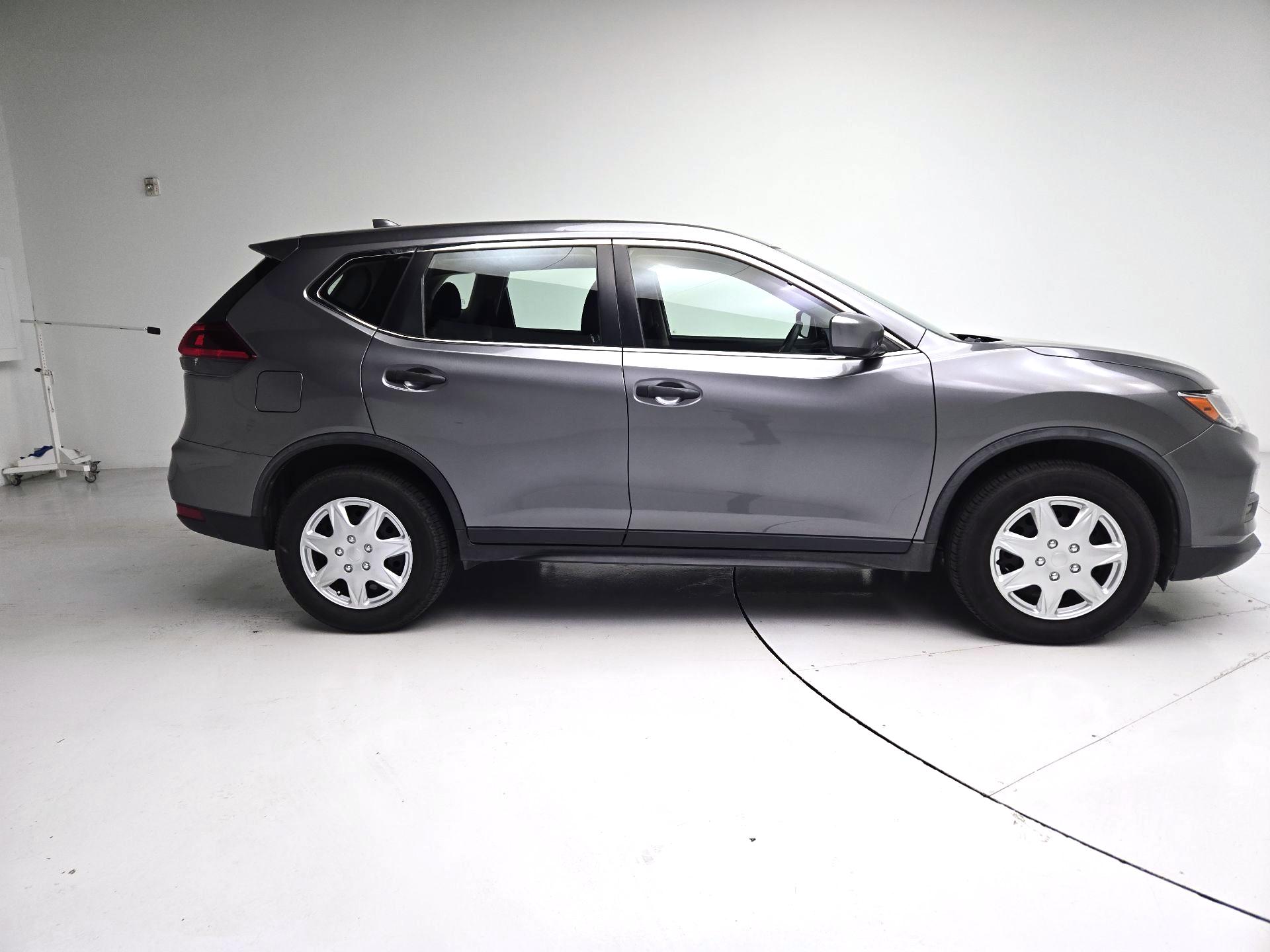 Thumbnail: 2020 Nissan Rogue - 4