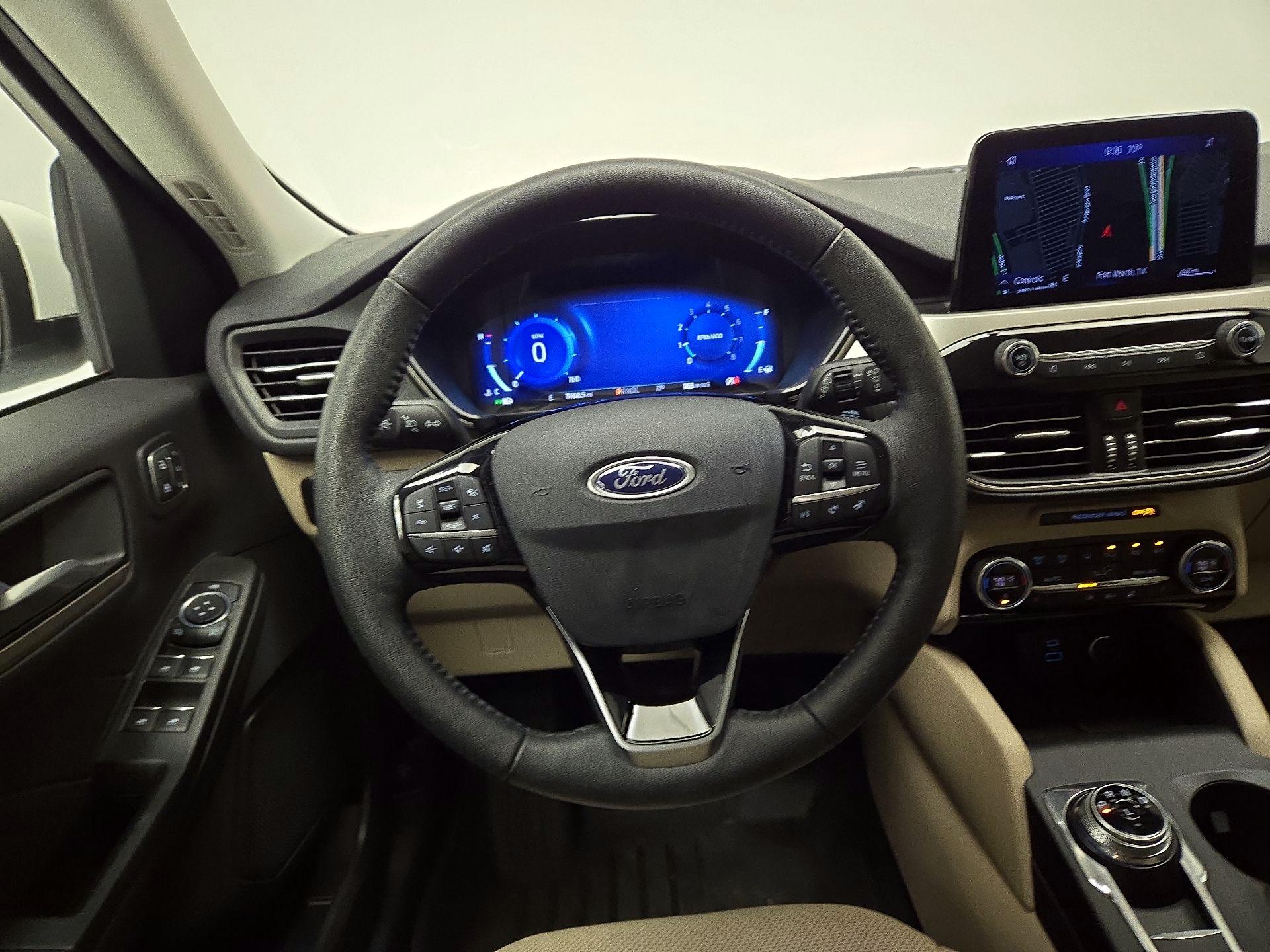 Thumbnail: 2021 Ford Escape - 10