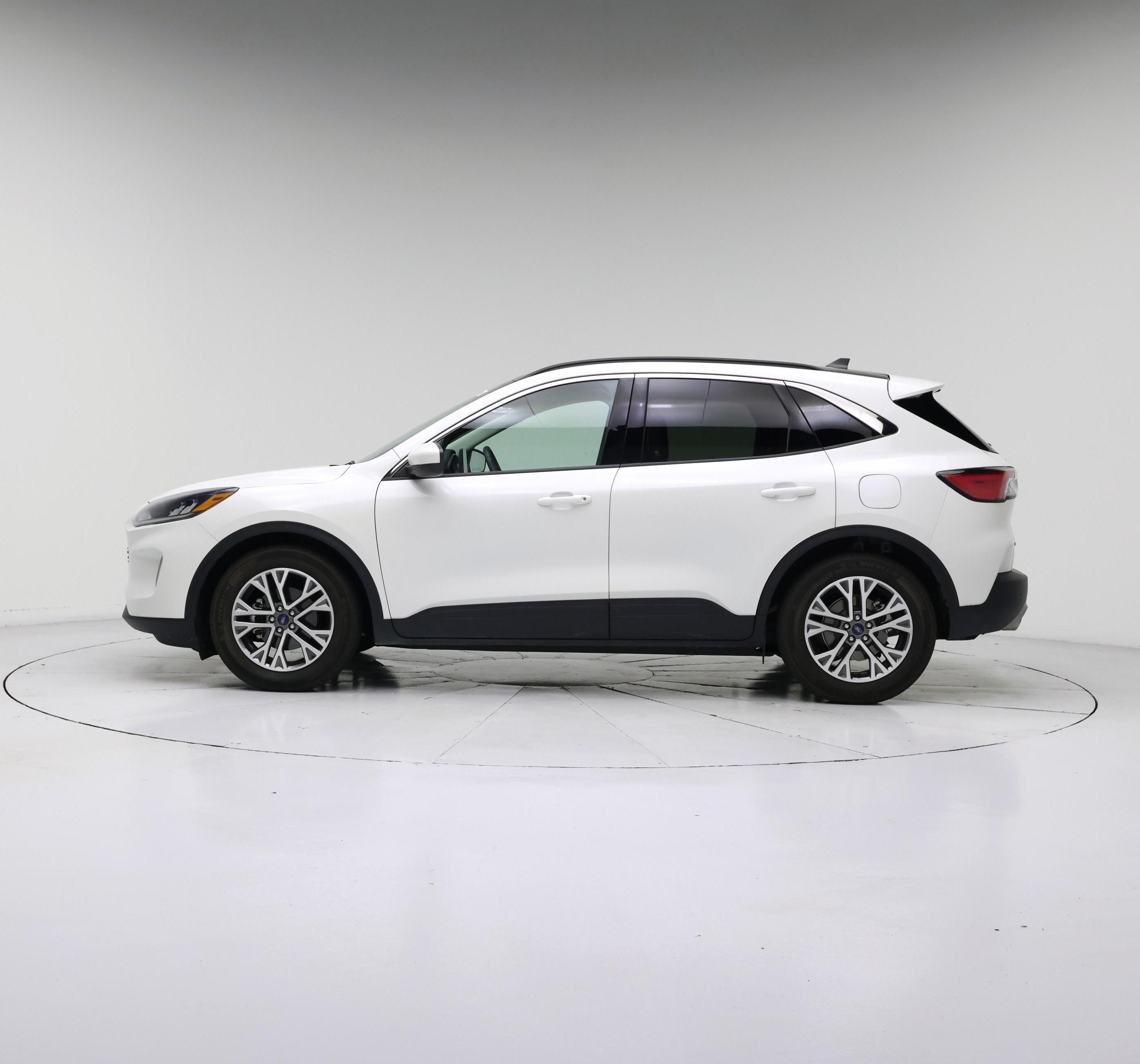 Thumbnail: 2021 Ford Escape - 3
