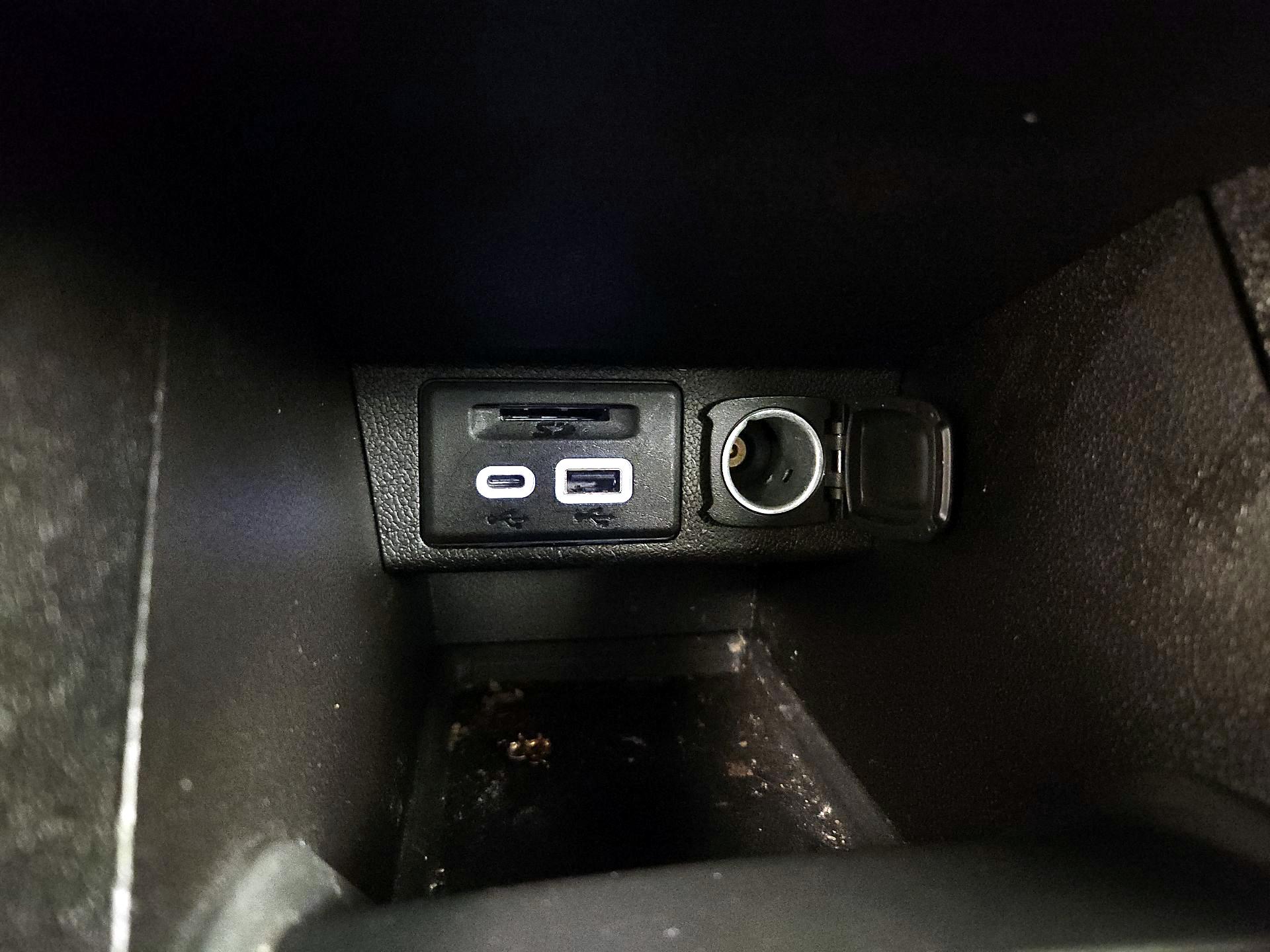 Thumbnail: 2023 Chevrolet Bolt EV - 18