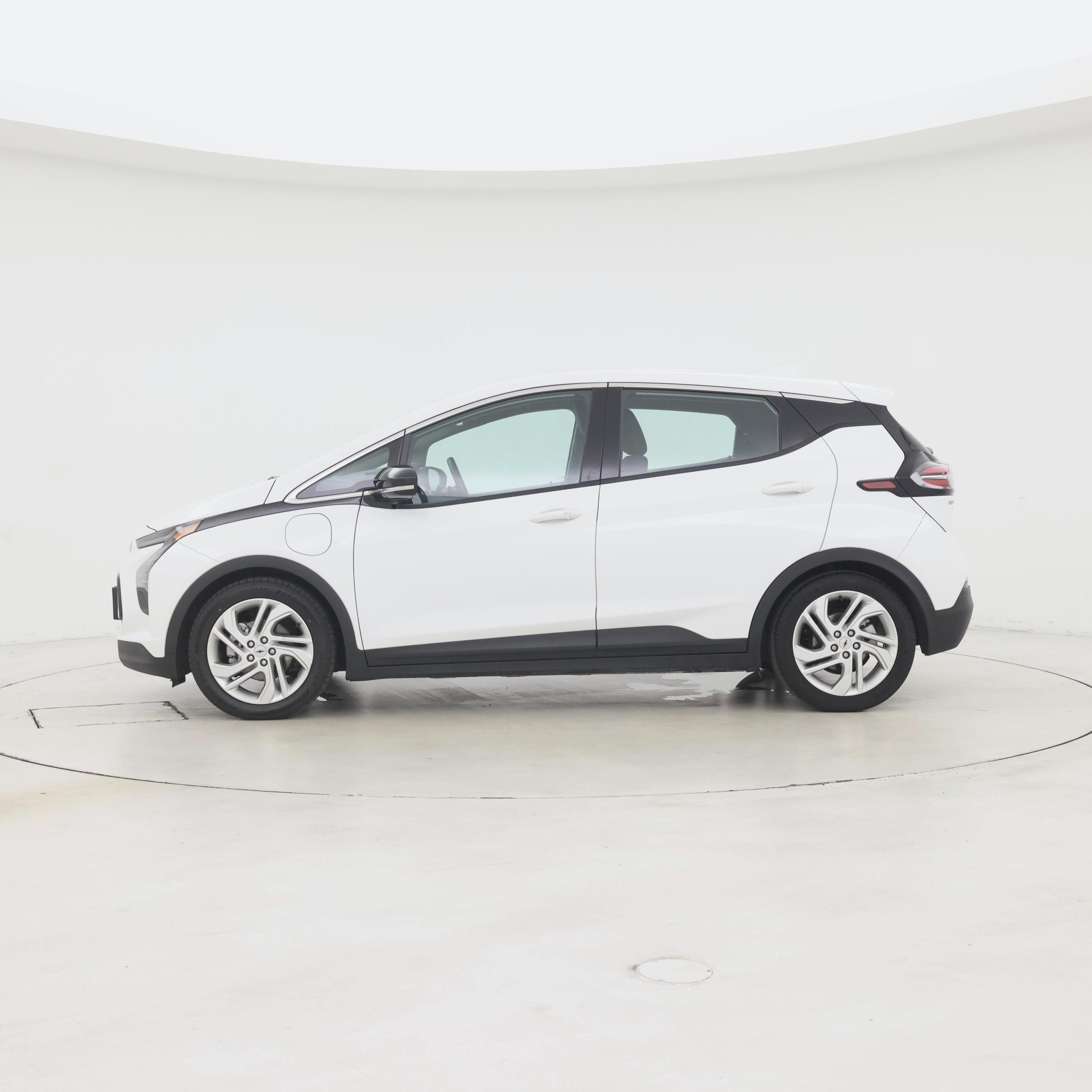 Thumbnail: 2023 Chevrolet Bolt EV - 3