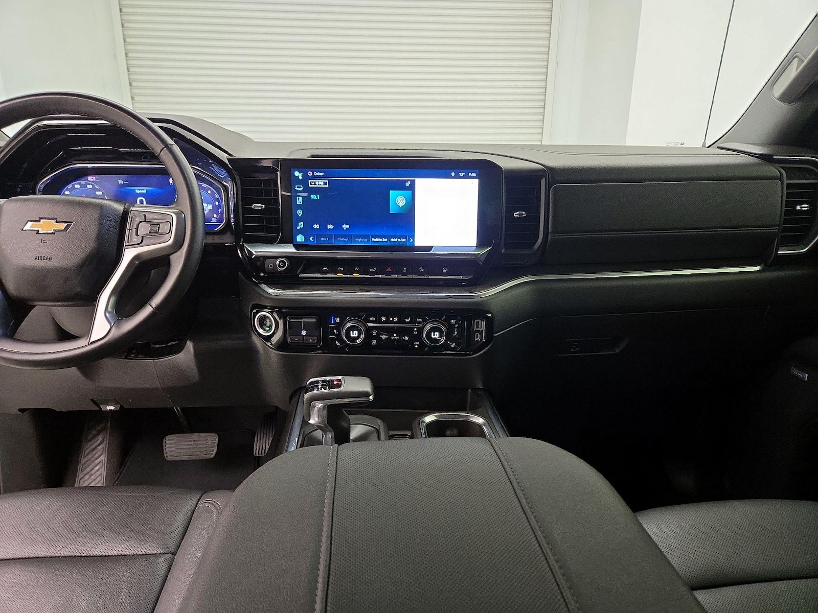 2024 Chevrolet Silverado 1500 LTZ - Photo 10