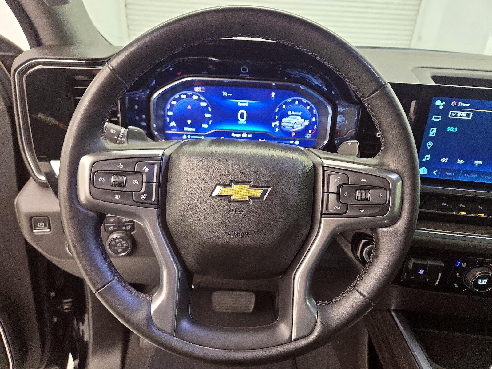 2024 Chevrolet Silverado 1500 LTZ - Photo 11