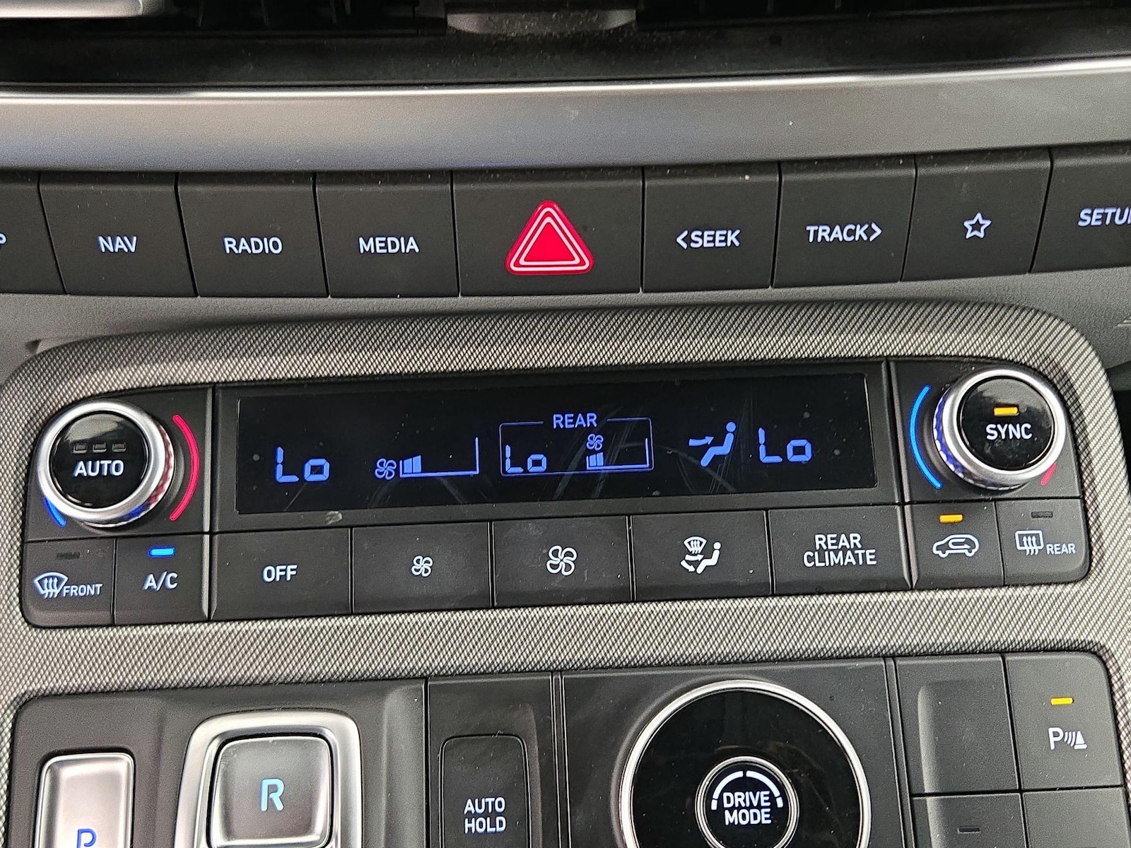 2024 Hyundai Palisade SEL - Photo 18