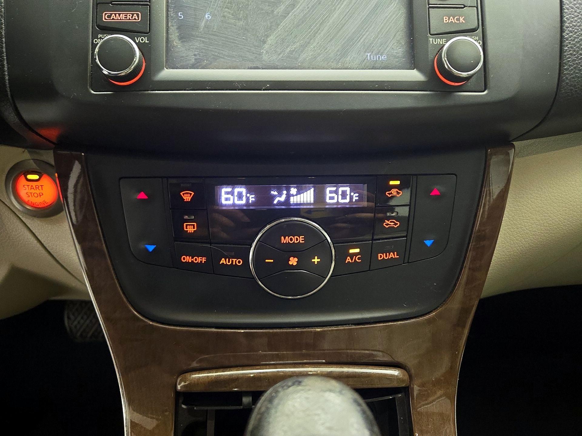Thumbnail: 2015 Nissan Sentra - 15