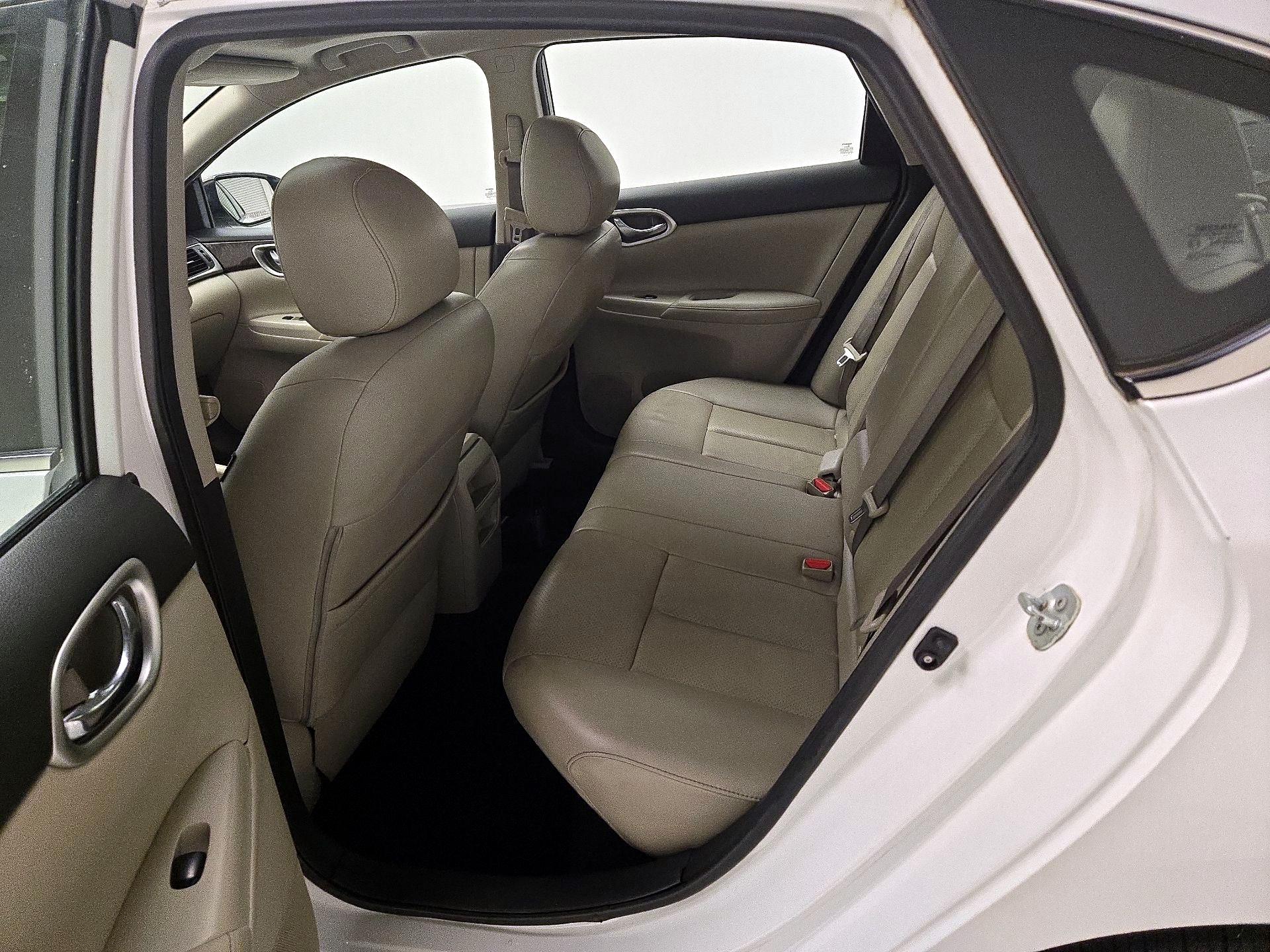 Thumbnail: 2015 Nissan Sentra - 19