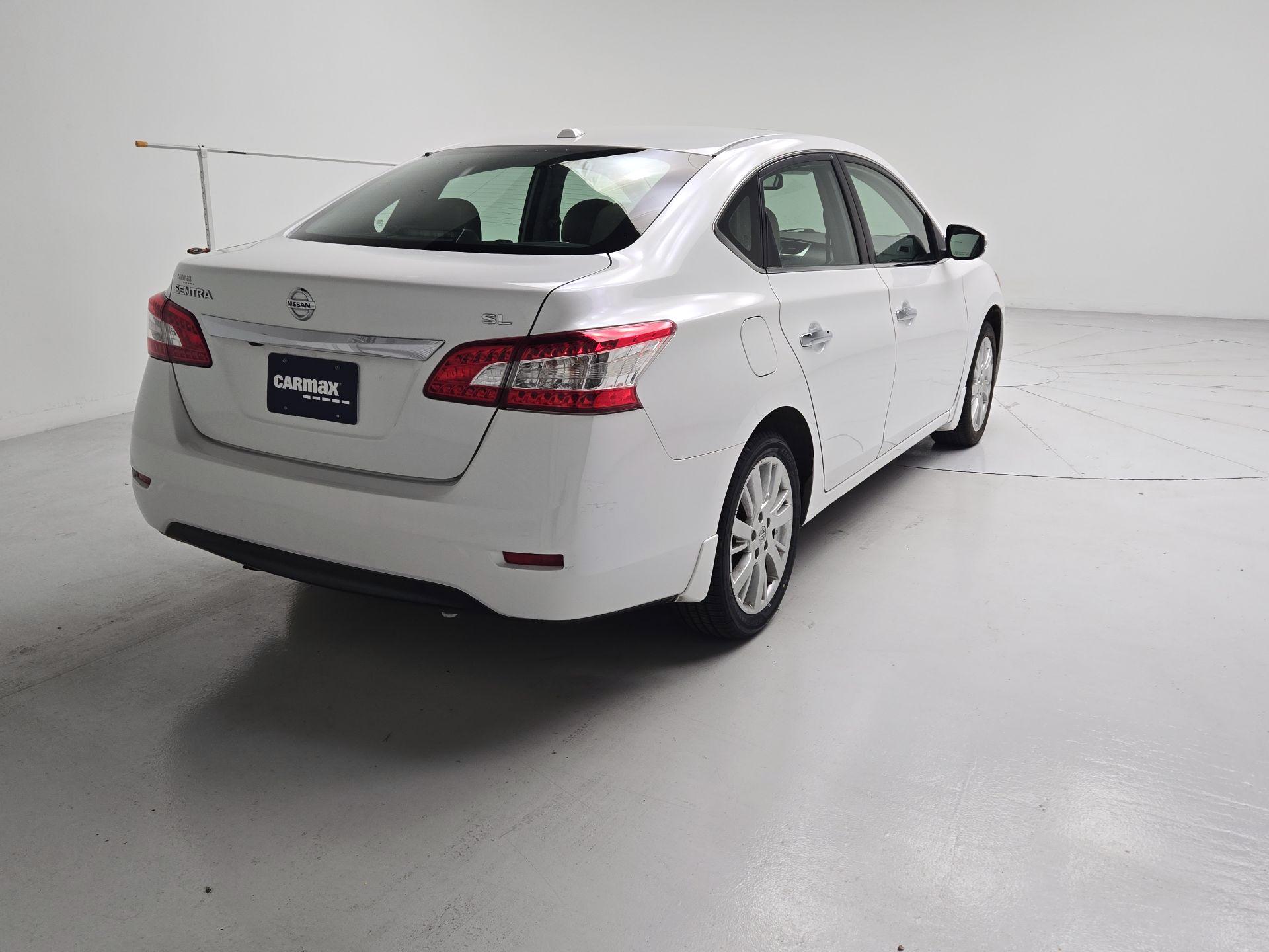 Thumbnail: 2015 Nissan Sentra - 5