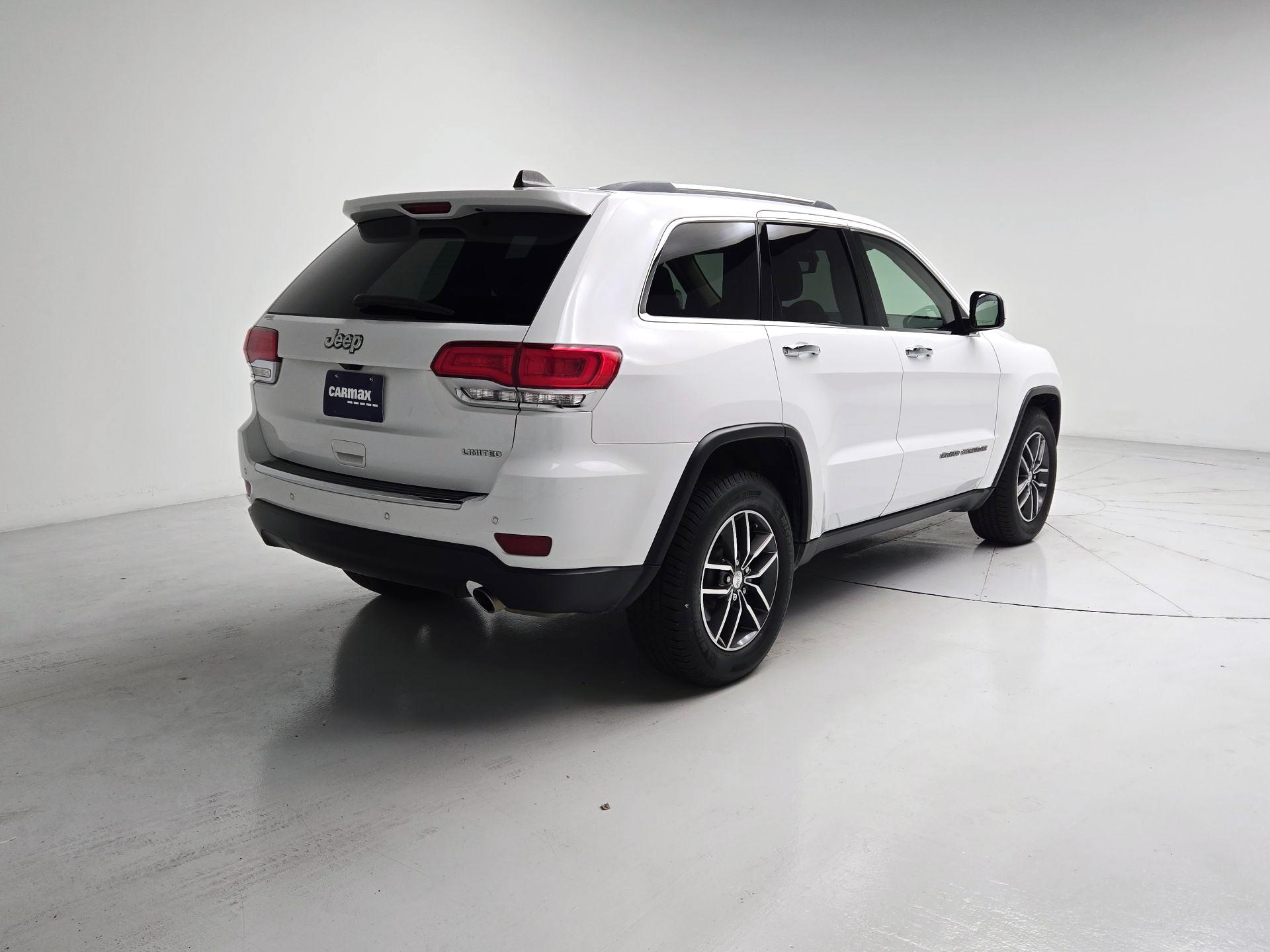 Thumbnail: 2018 Jeep Grand Cherokee - 5