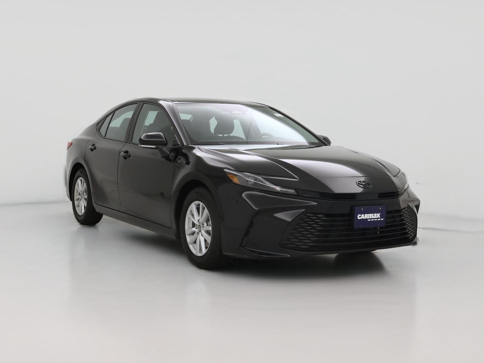 2026 Toyota Camry LE - Photo 1