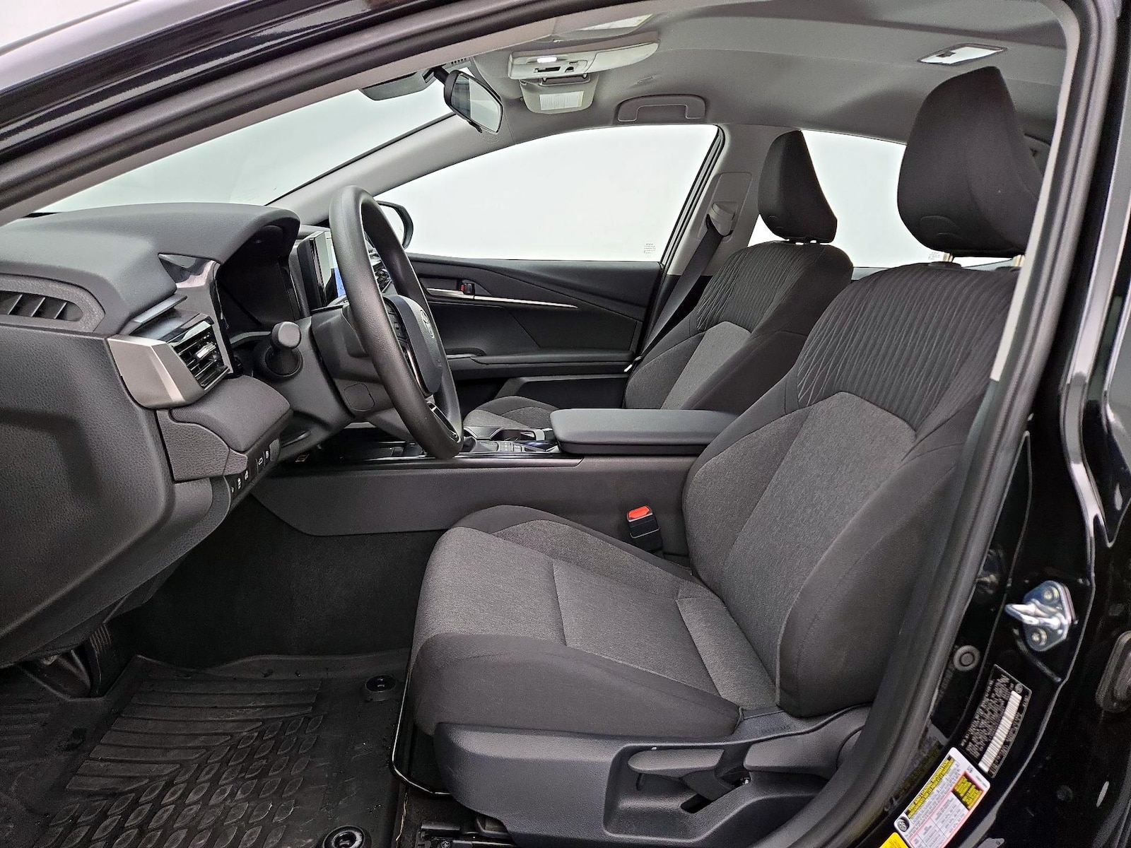 2026 Toyota Camry LE - Photo 12