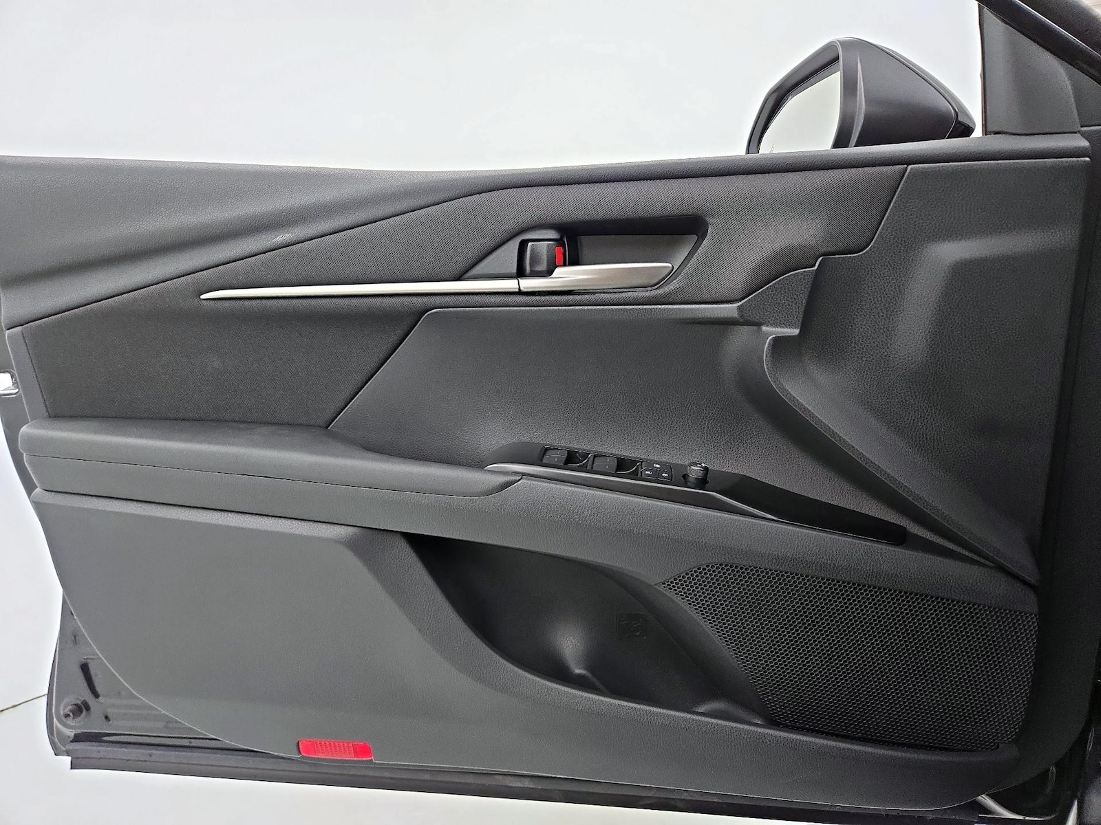 2026 Toyota Camry LE - Photo 13