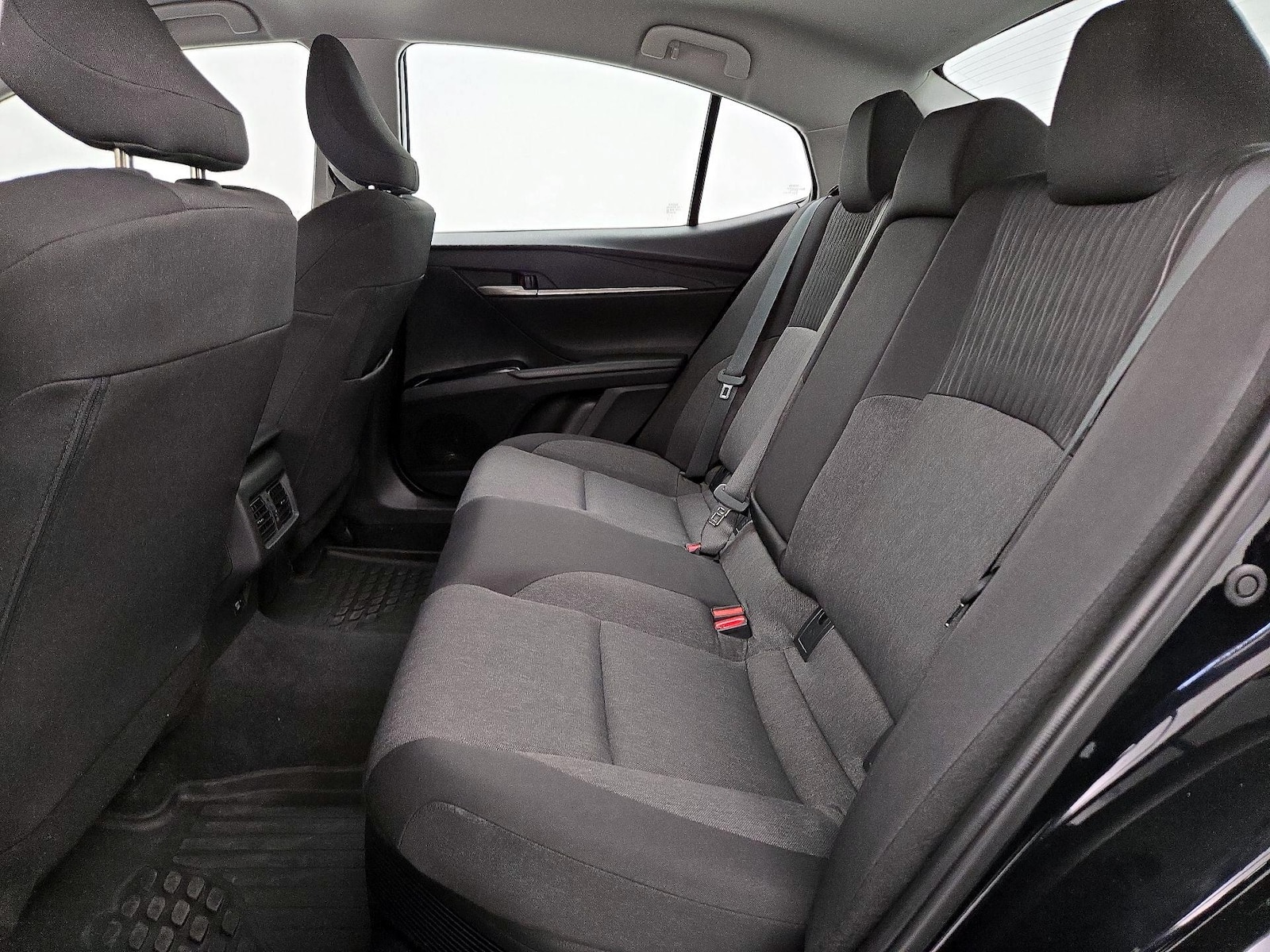 2026 Toyota Camry LE - Photo 20