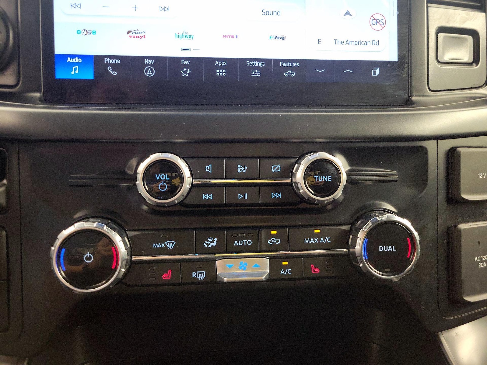 2024 Ford F-150 XLT - Photo 18
