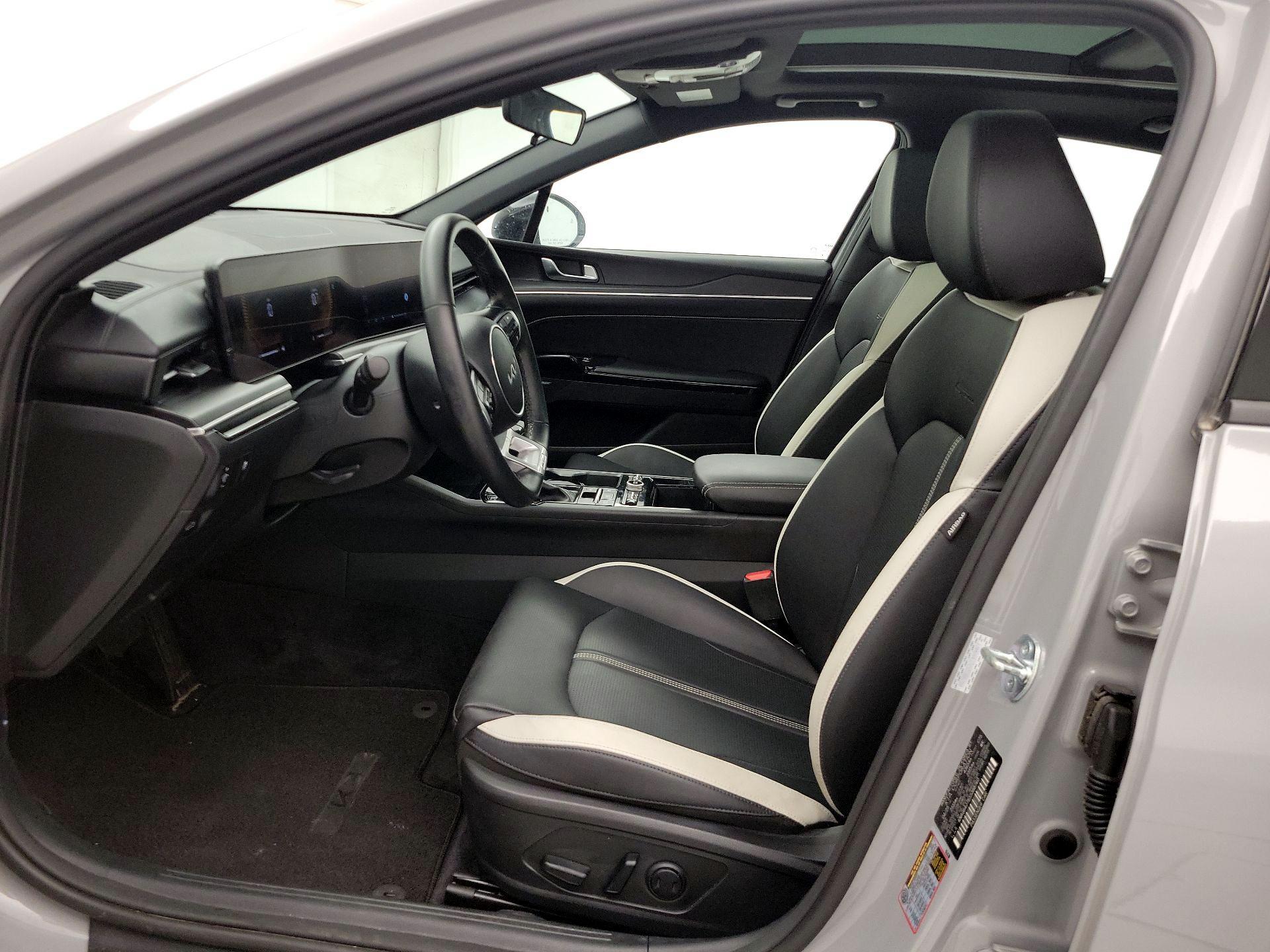 Thumbnail: 2025 Kia K5 - 11