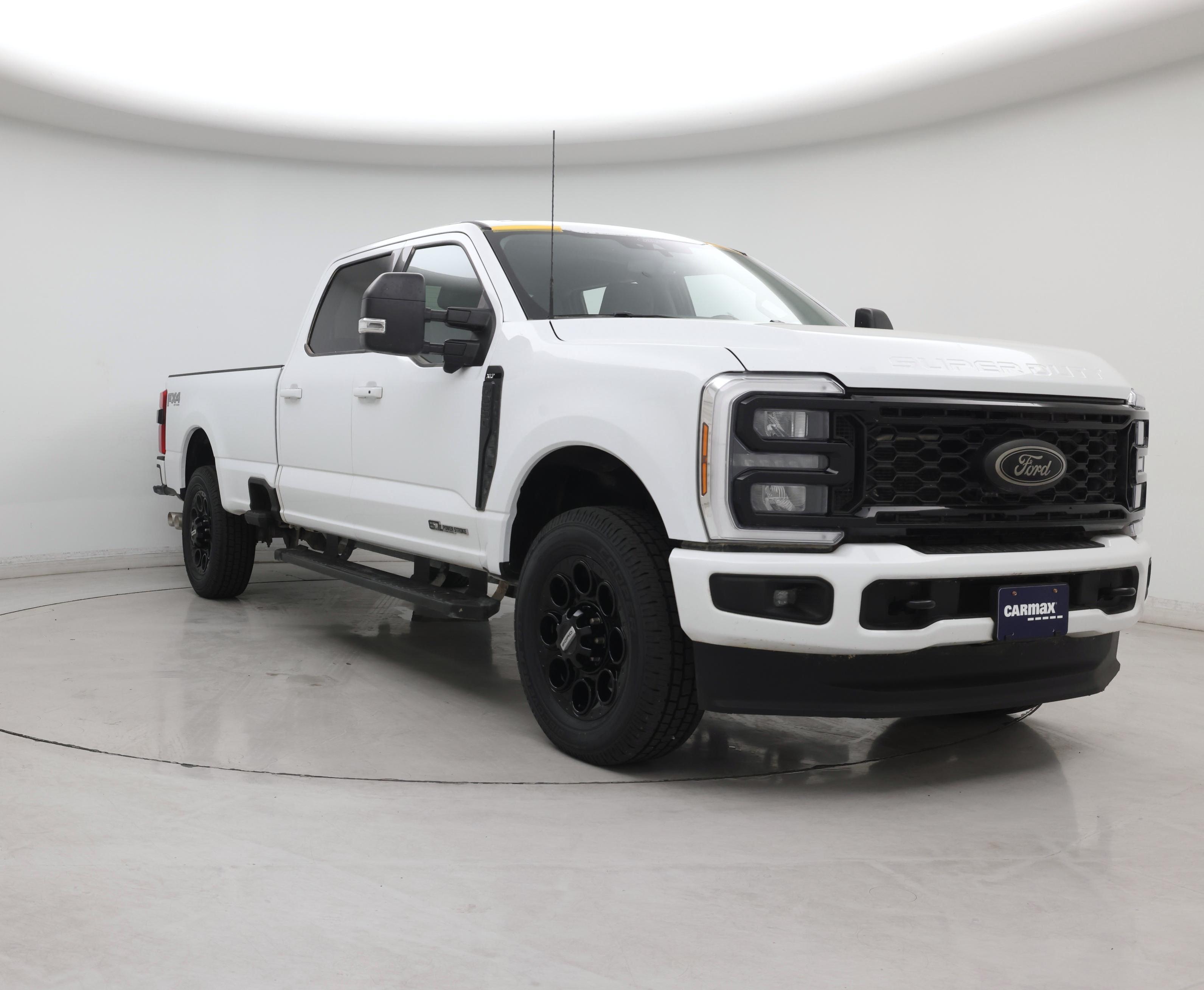 White 2025 Ford F-250 Super Duty Pickup Truck Four-Wheel Drive Automatic