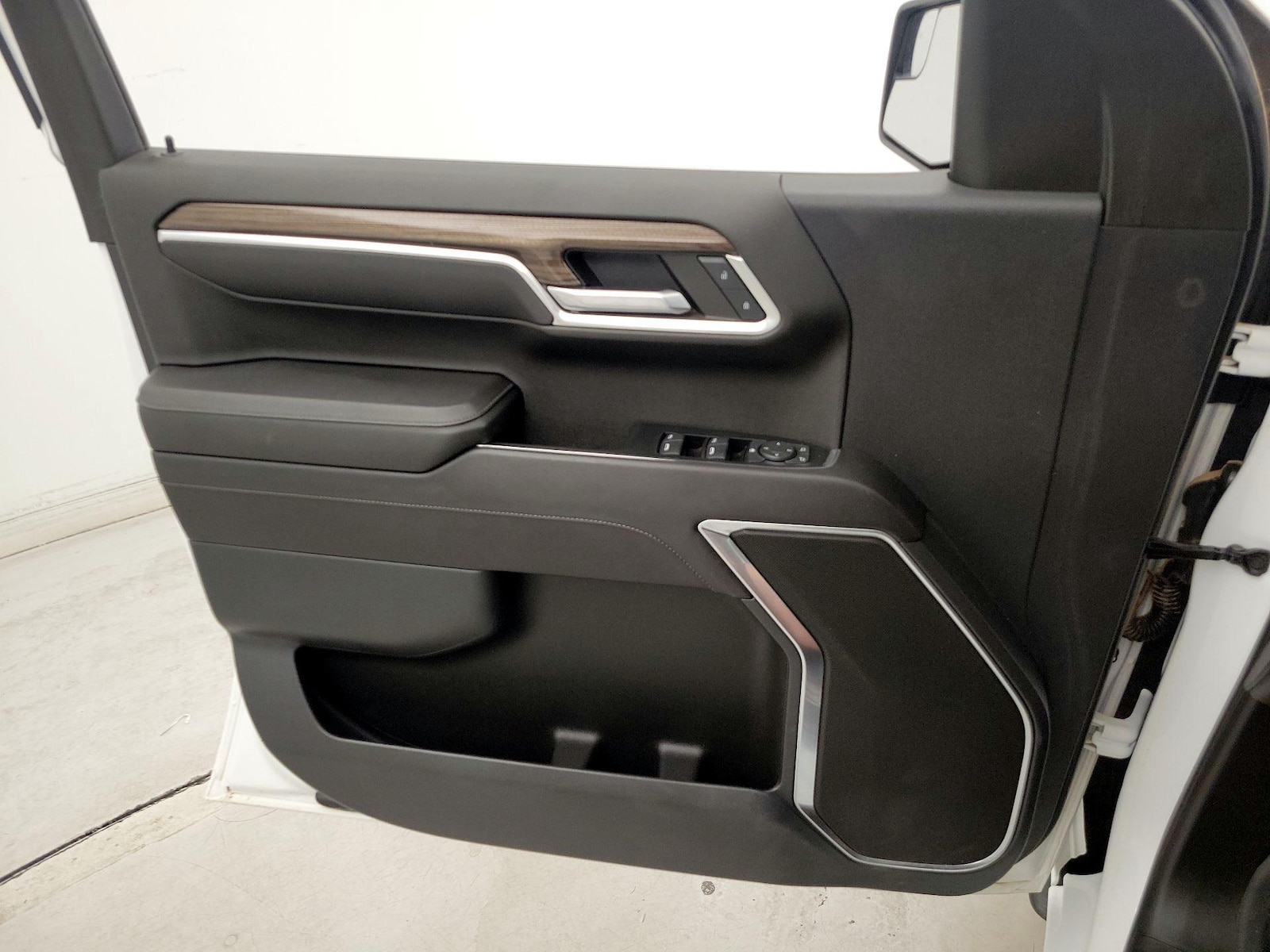 2023 Chevrolet Silverado 1500 LT - Photo 13