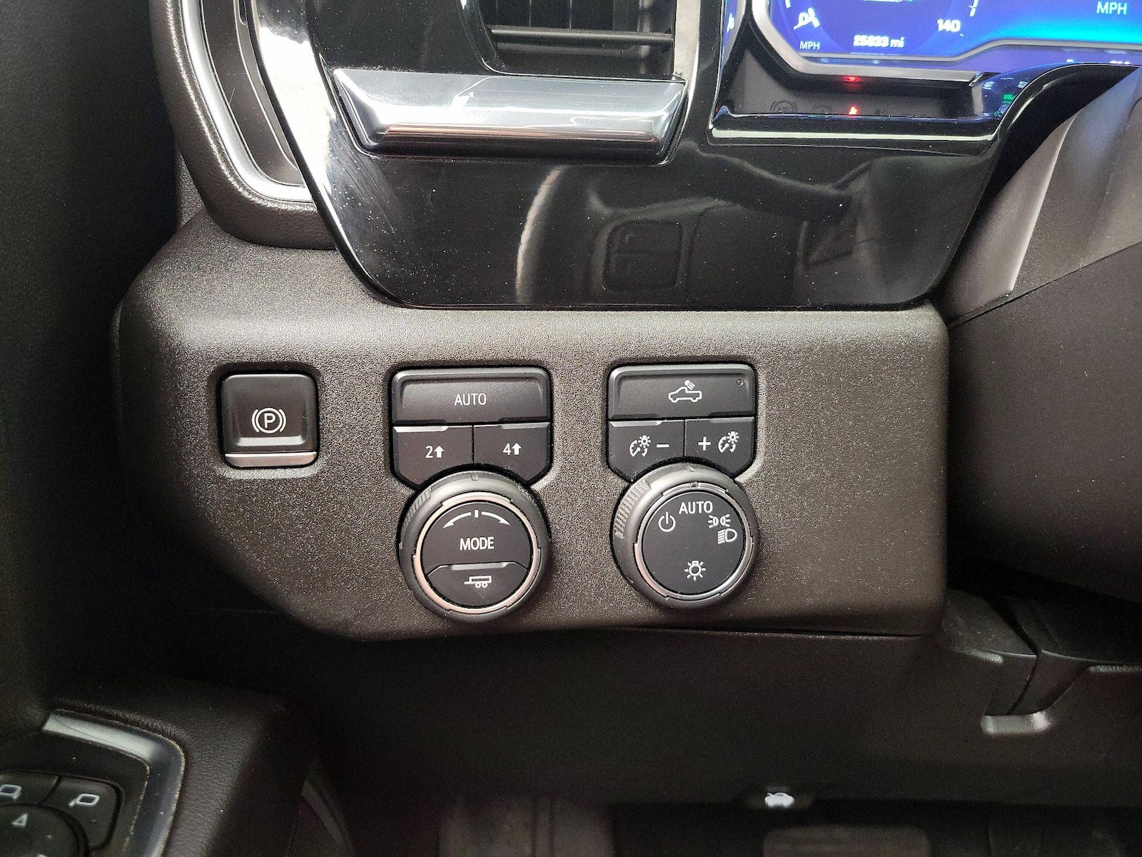 2023 Chevrolet Silverado 1500 LT - Photo 14